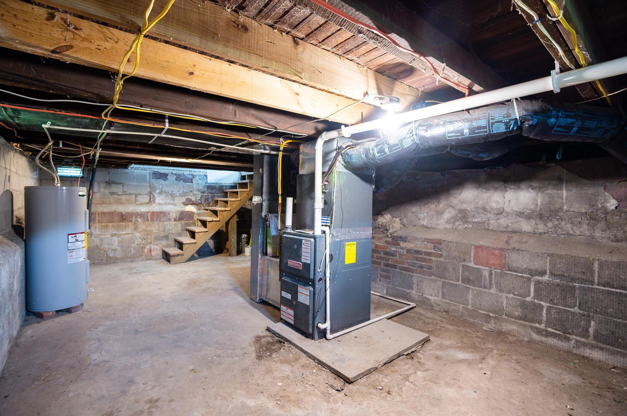 1618 Fulton St, Columbus OH 43205-2527 exterior