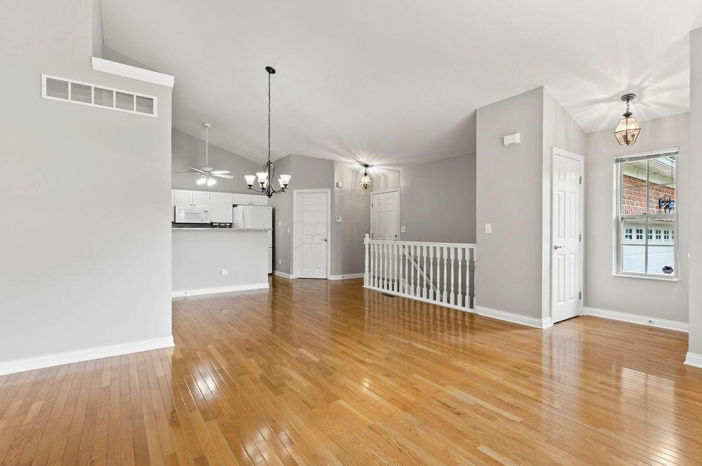 3971 Kensingwood Dr, Columbus OH 43230-8453 exterior