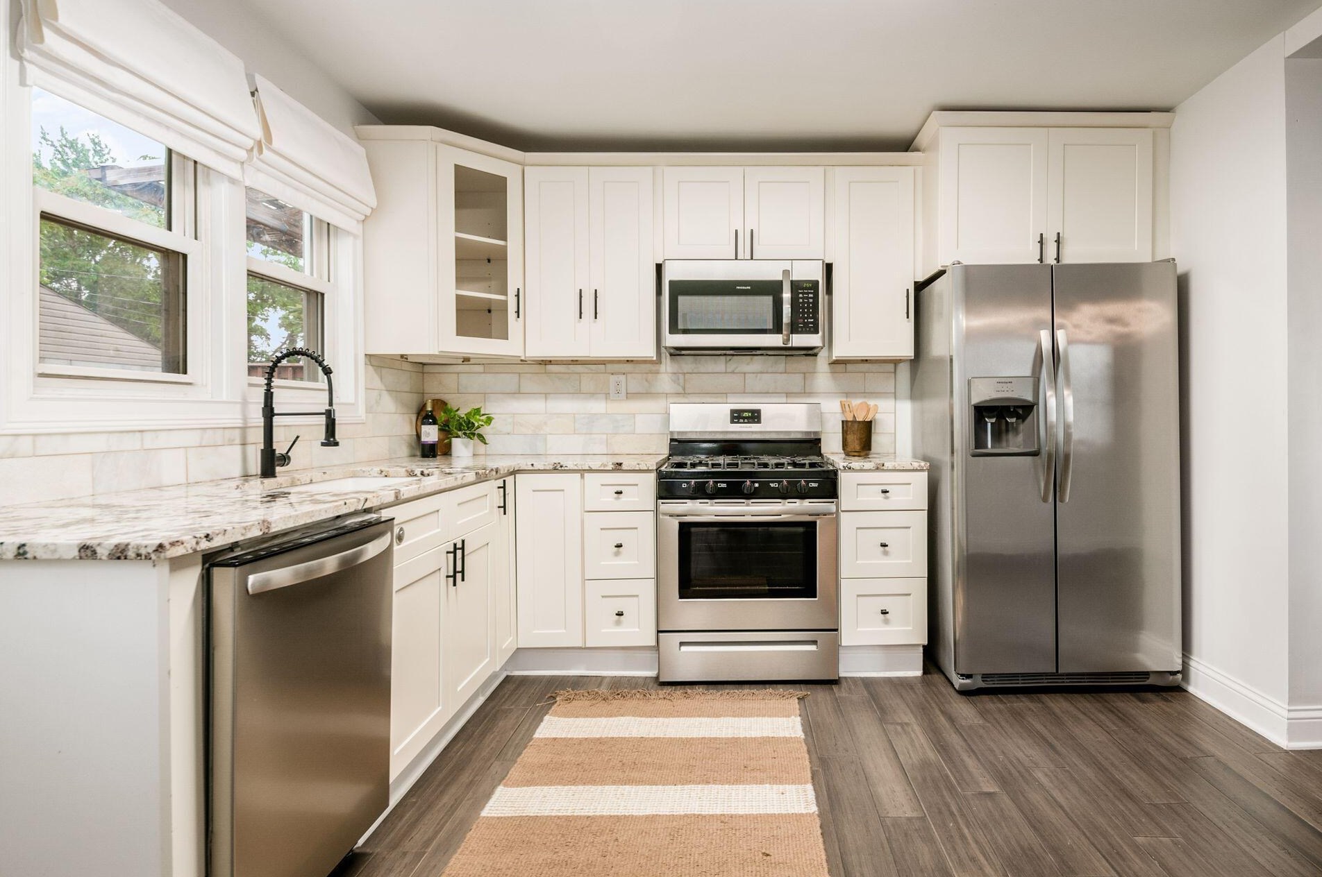 395 Welch Ave, Columbus OH 43207-5703 exterior