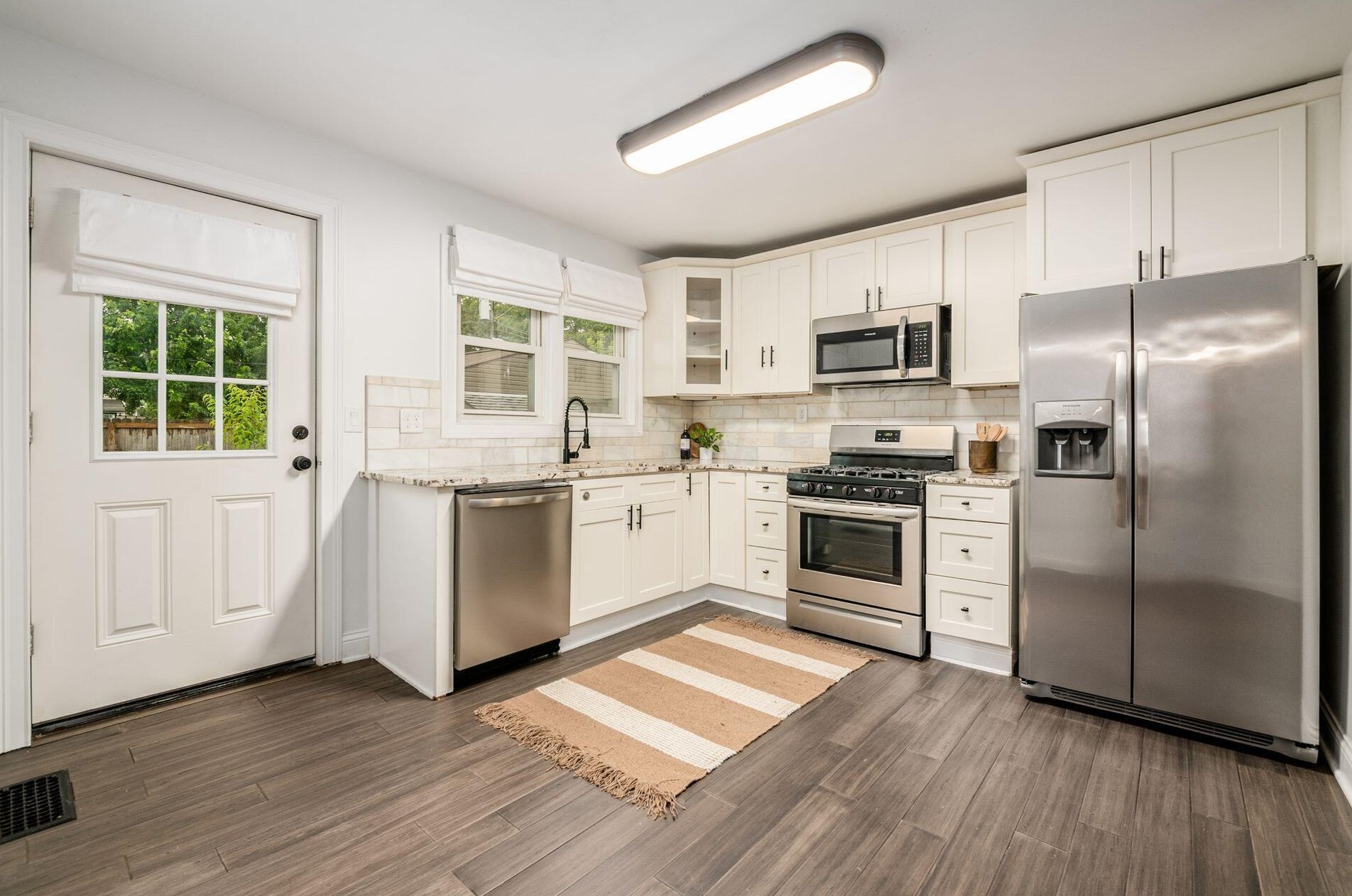 395 Welch Ave, Columbus OH 43207-5703 exterior