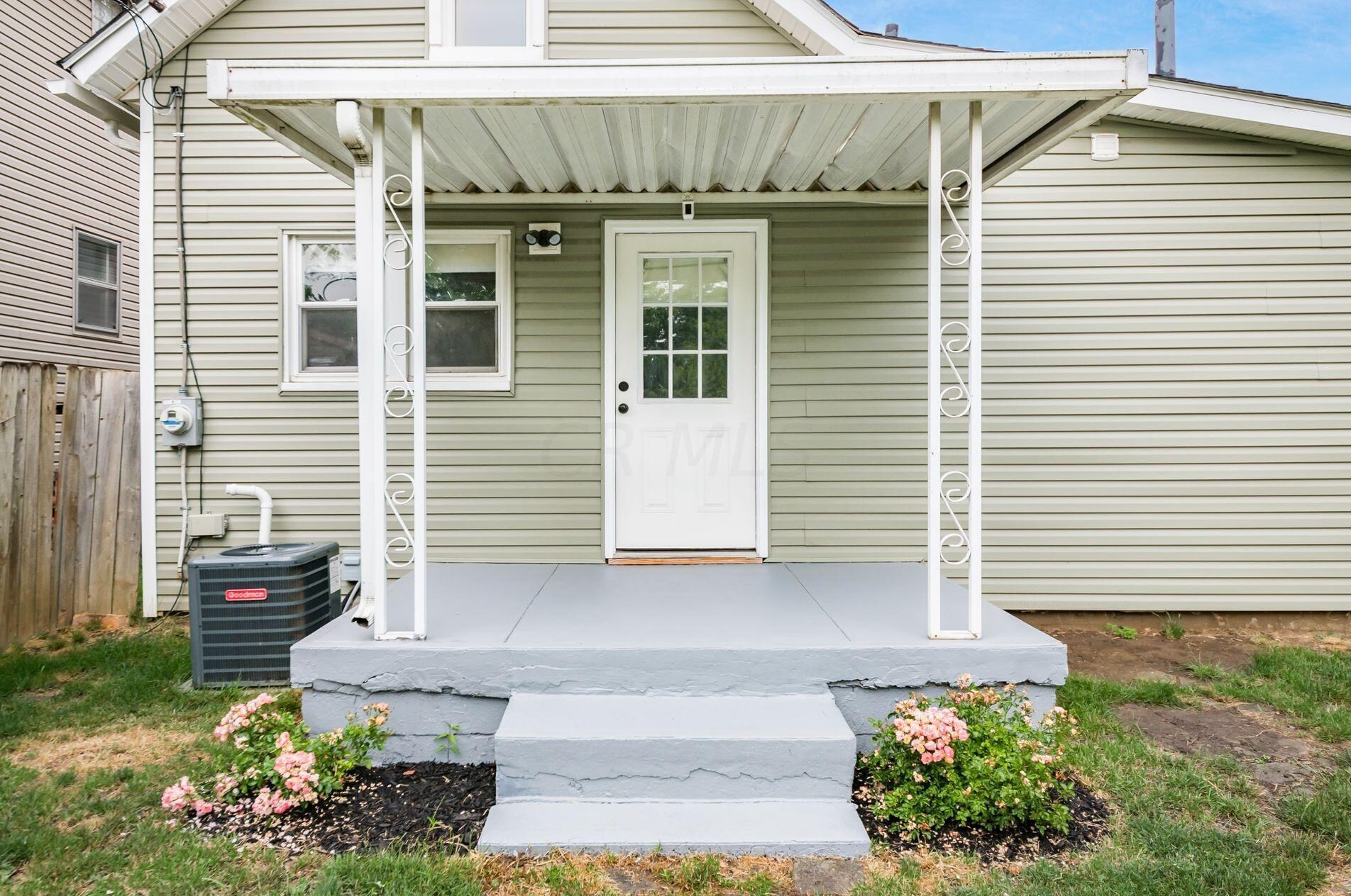 395 Welch Ave, Columbus OH 43207-5703 exterior