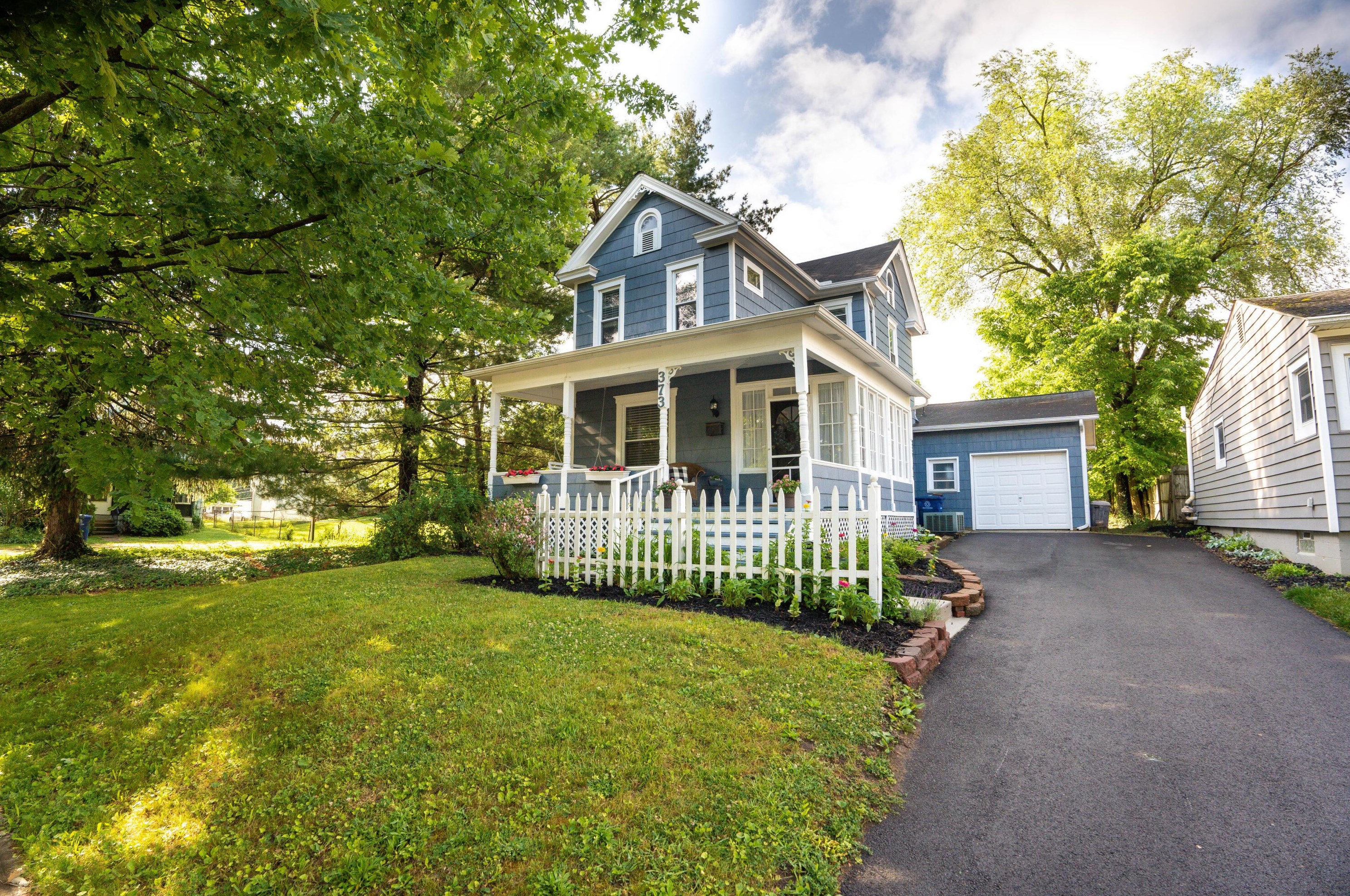 373 Lincoln Ave, Columbus, OH 43214-1231