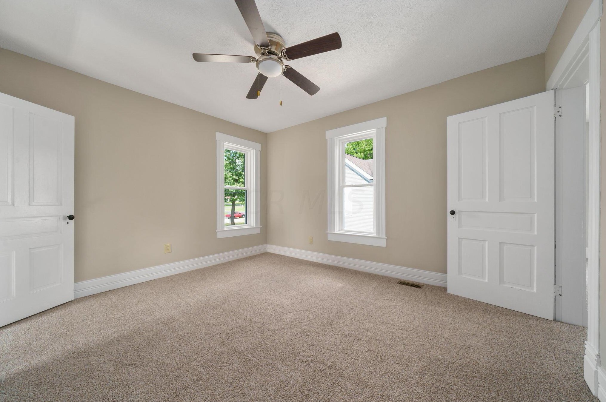 152 Fair Ave, Lancaster OH 43130-2320 exterior