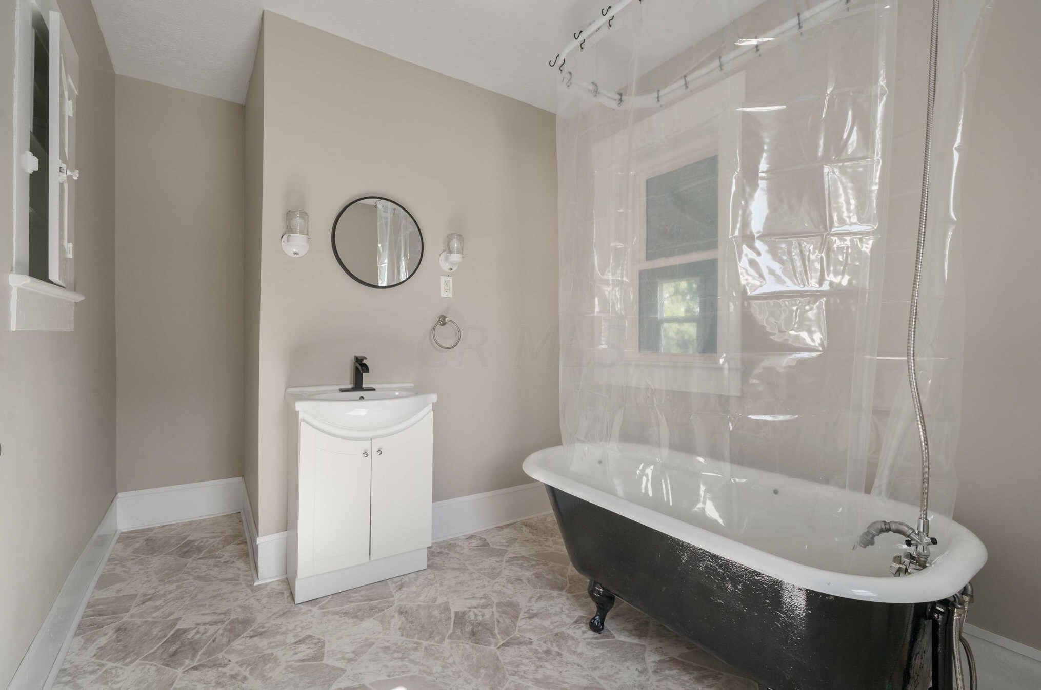 152 Fair Ave, Lancaster OH 43130-2320 exterior