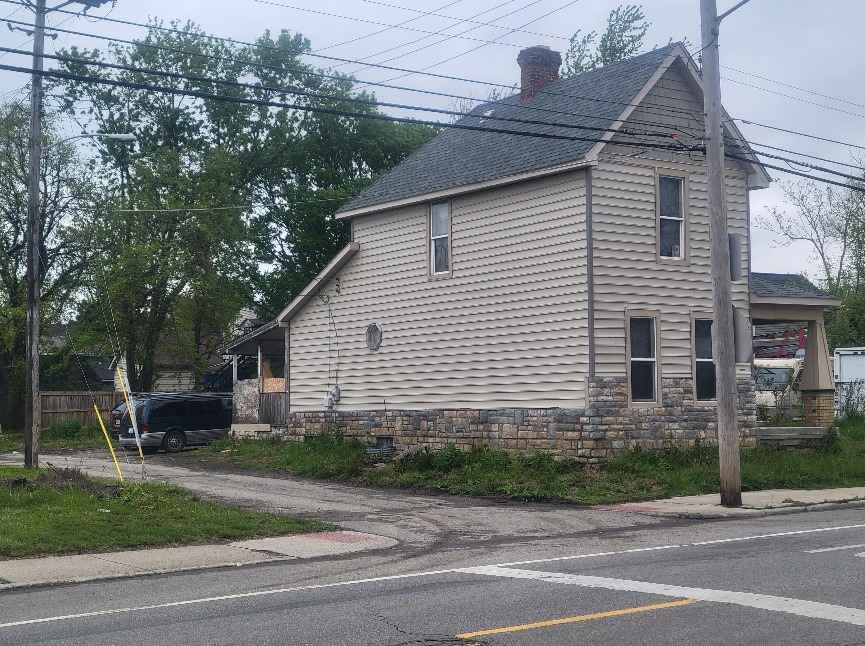 1252 Sullivant Ave, Columbus, OH 43223