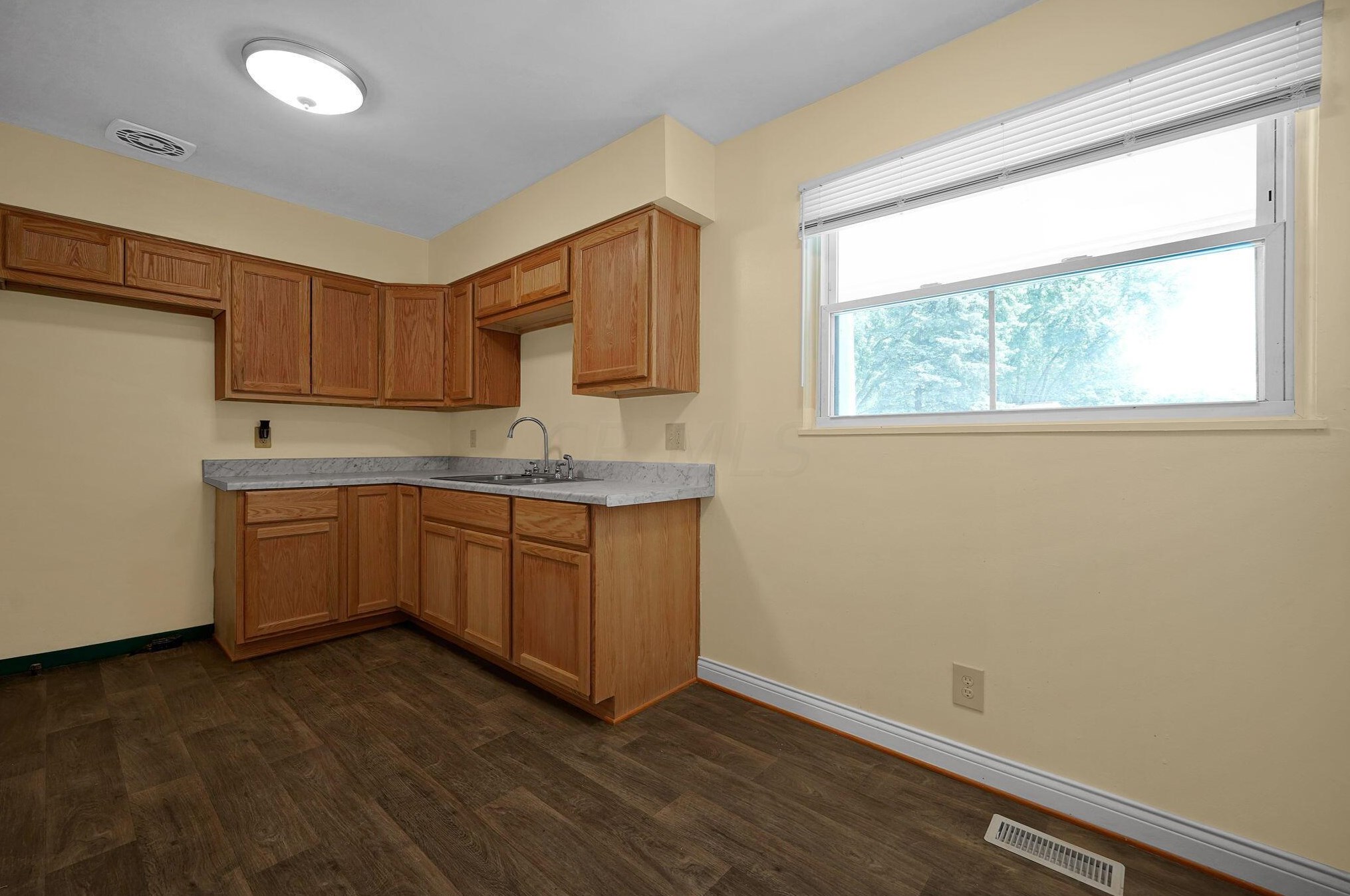 2532 Spaatz Ave, Columbus OH 43204-2866 exterior