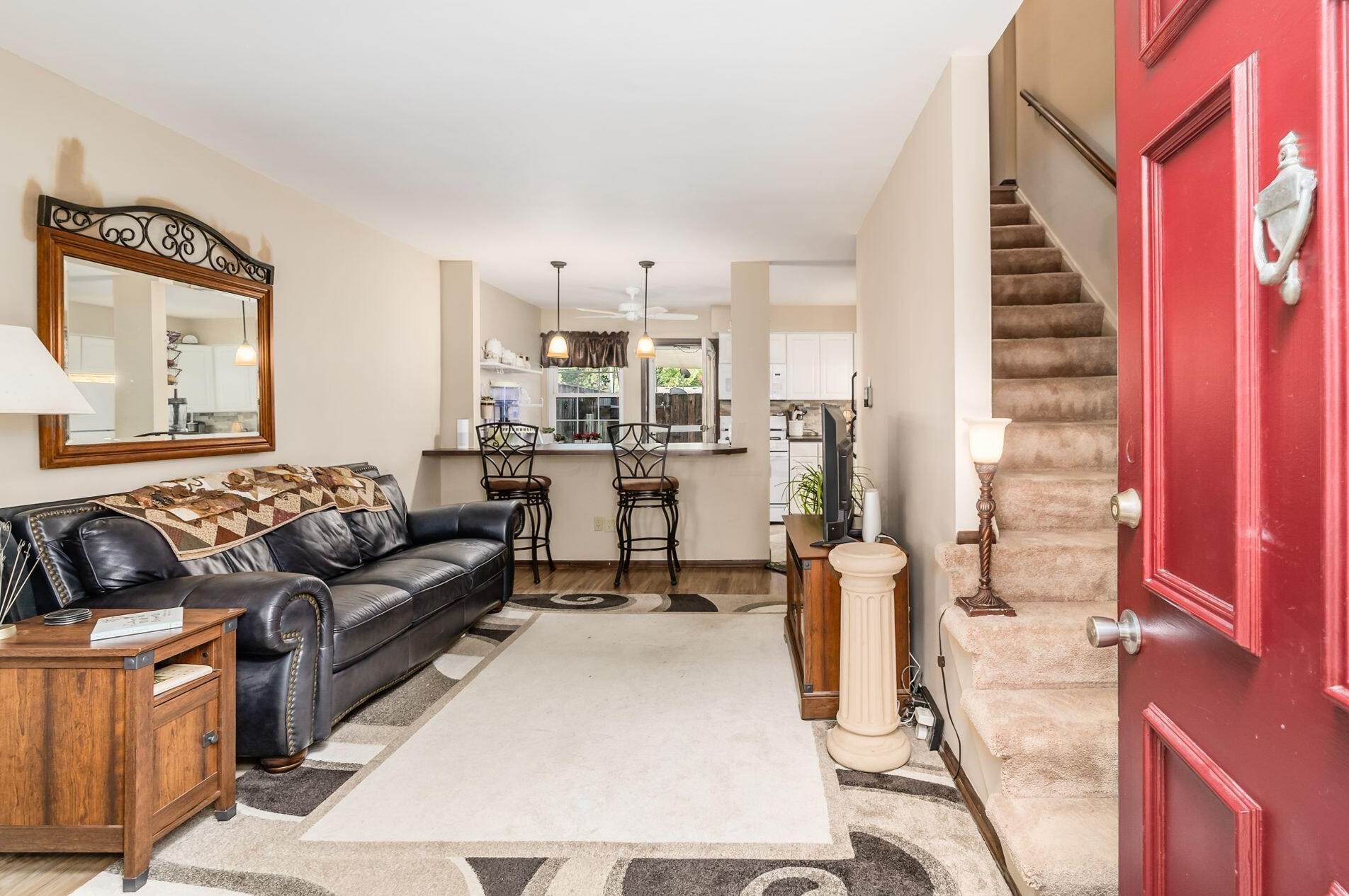 5708 Beechcroft Rd, Columbus, OH 43229-3886
