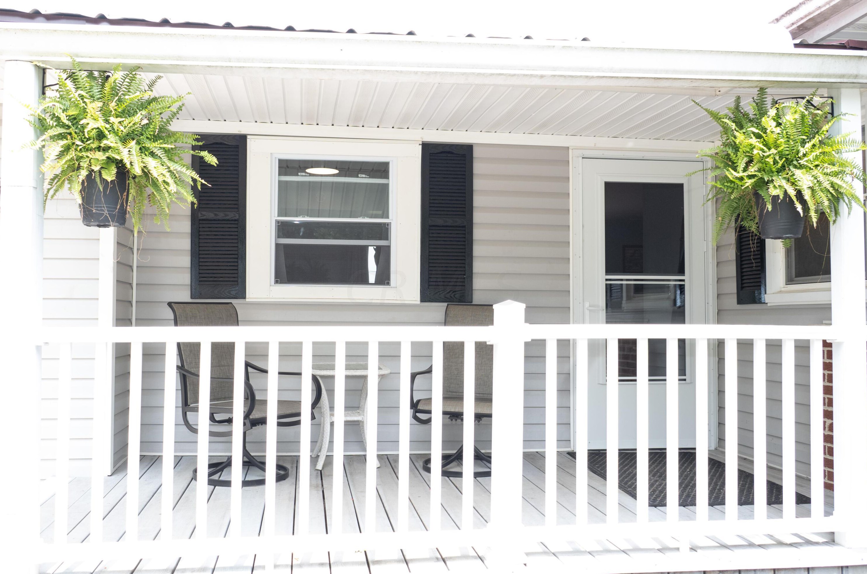 2788 Pine Dr, Circleville, OH 43113-9523