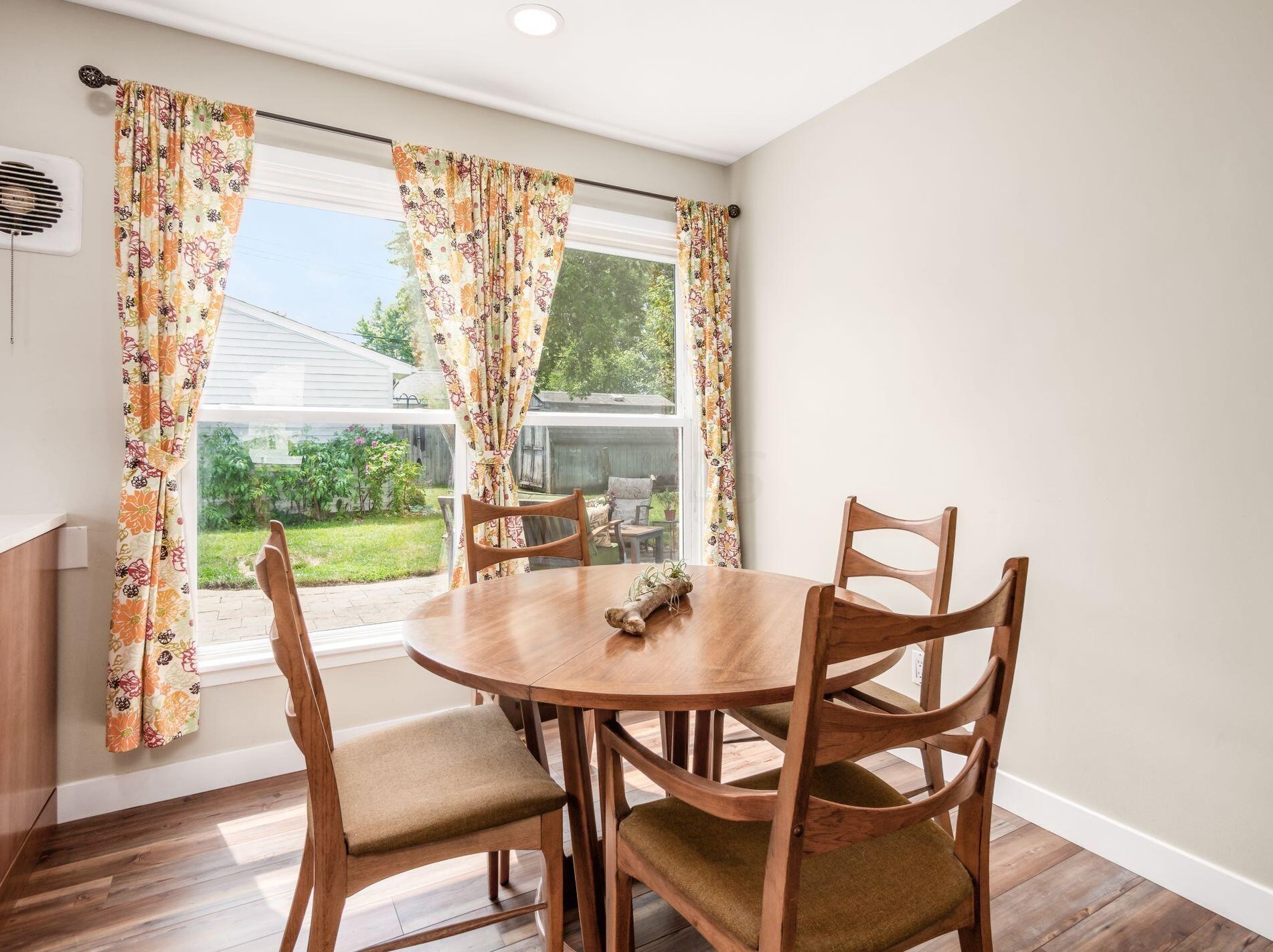 161 Topsfield Rd, Columbus OH 43228-1240 exterior