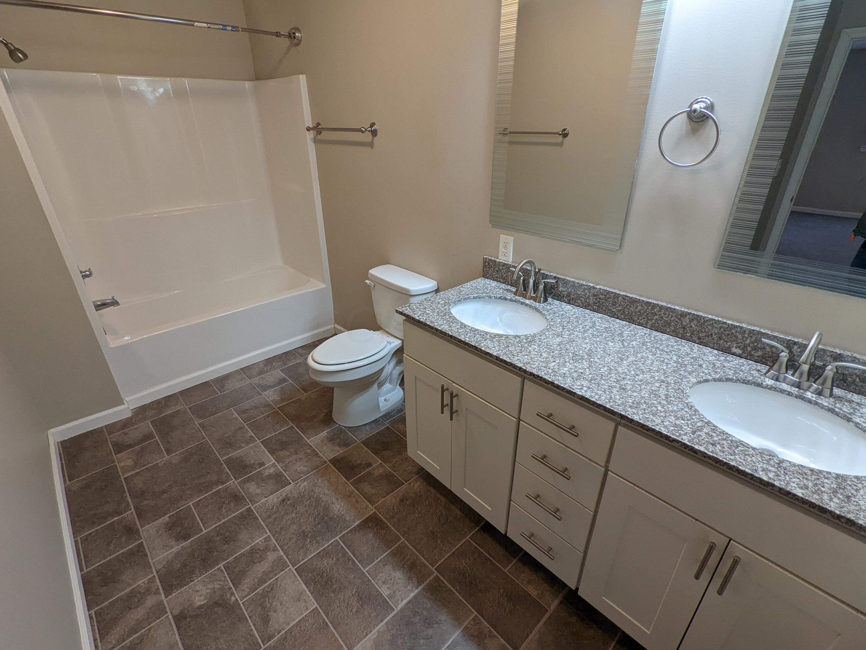 2556 Brooklyn Rd, Columbus OH 43231-5918 exterior