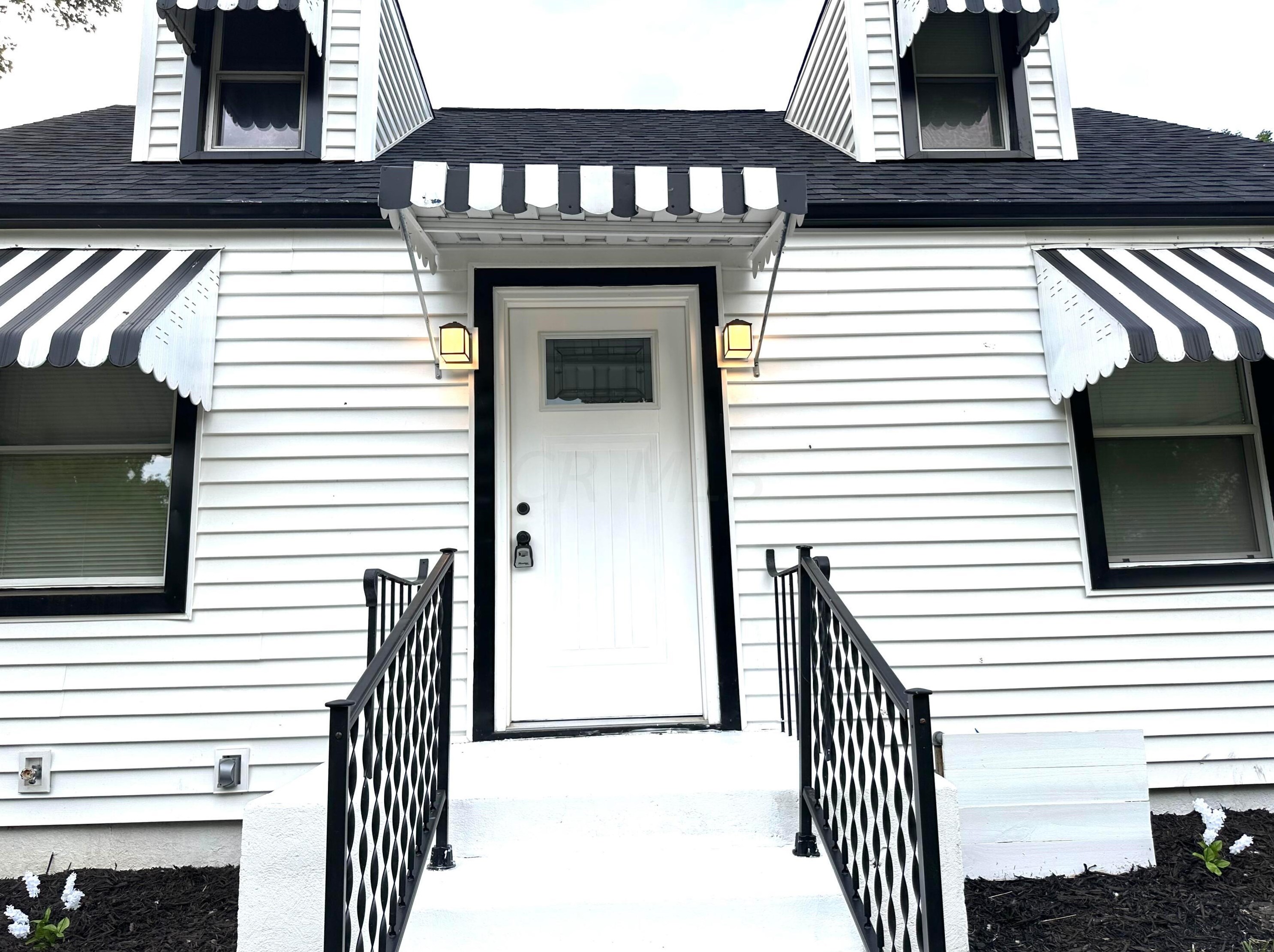 3423 Earlham Dr, Dayton, OH 45406-4218