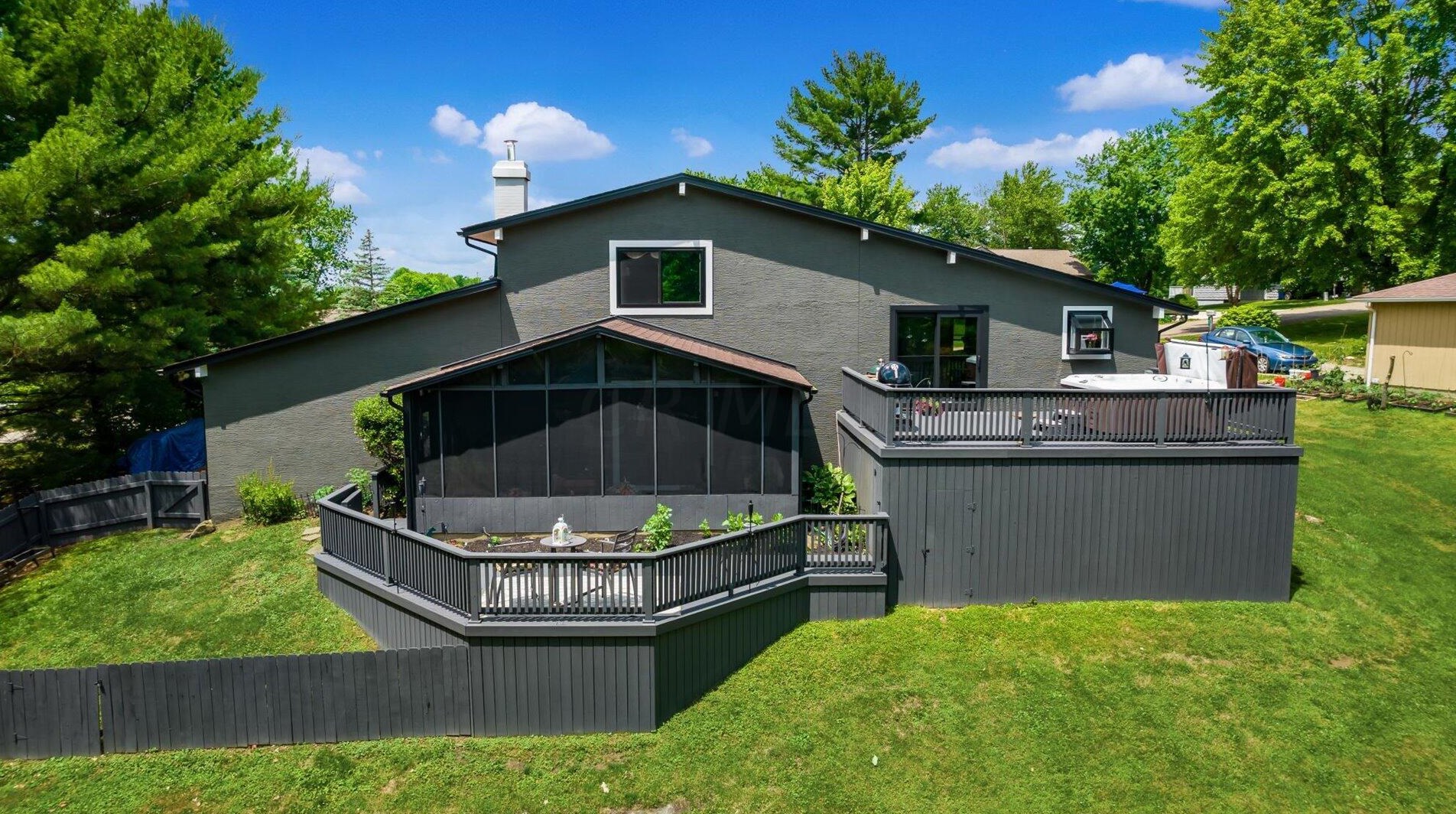 44 North Ct, Thornville, OH 43076-8813