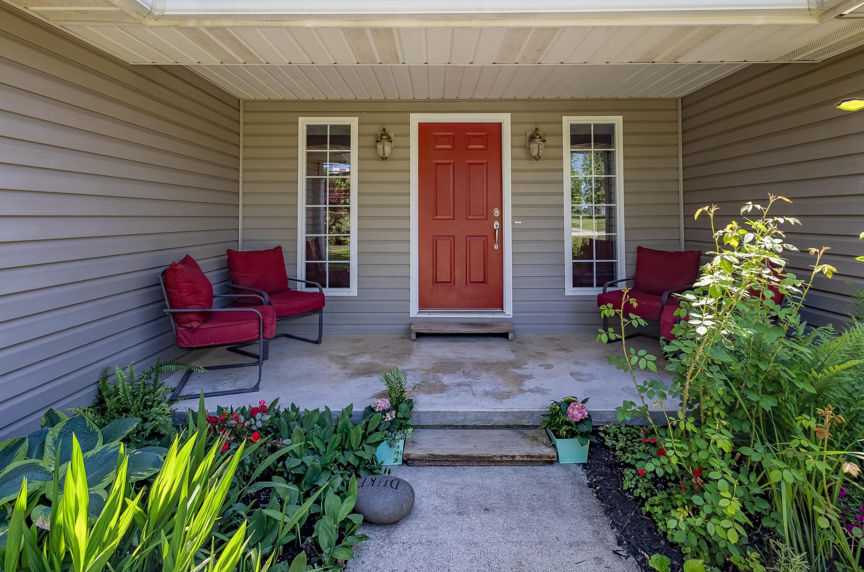 13241 Rolling Hills Ct, Mount Vernon, OH 43050