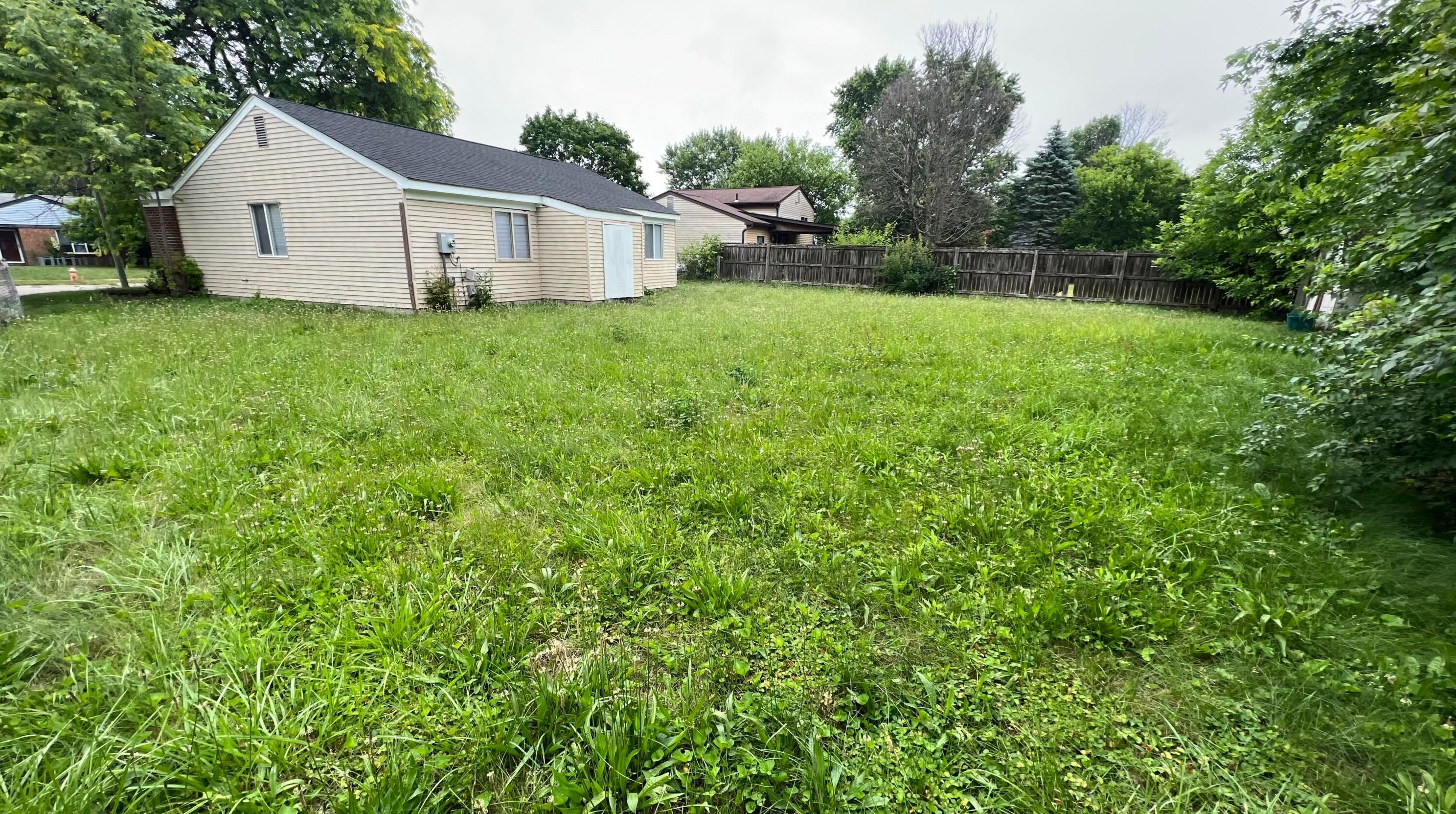 5401 Adderley Ave, Columbus OH  43232-5426 exterior