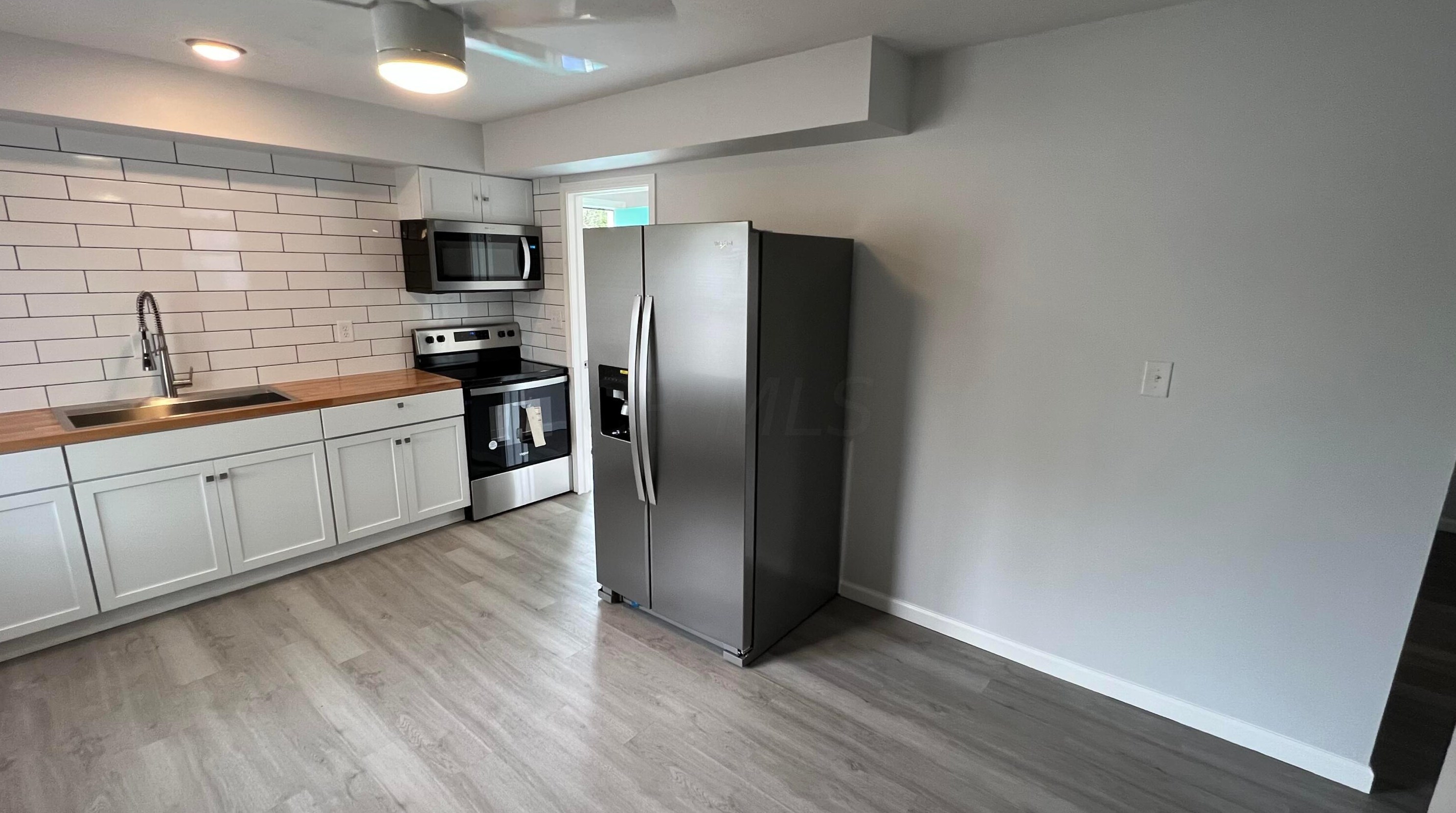 5401 Adderley Ave, Columbus OH  43232-5426 exterior