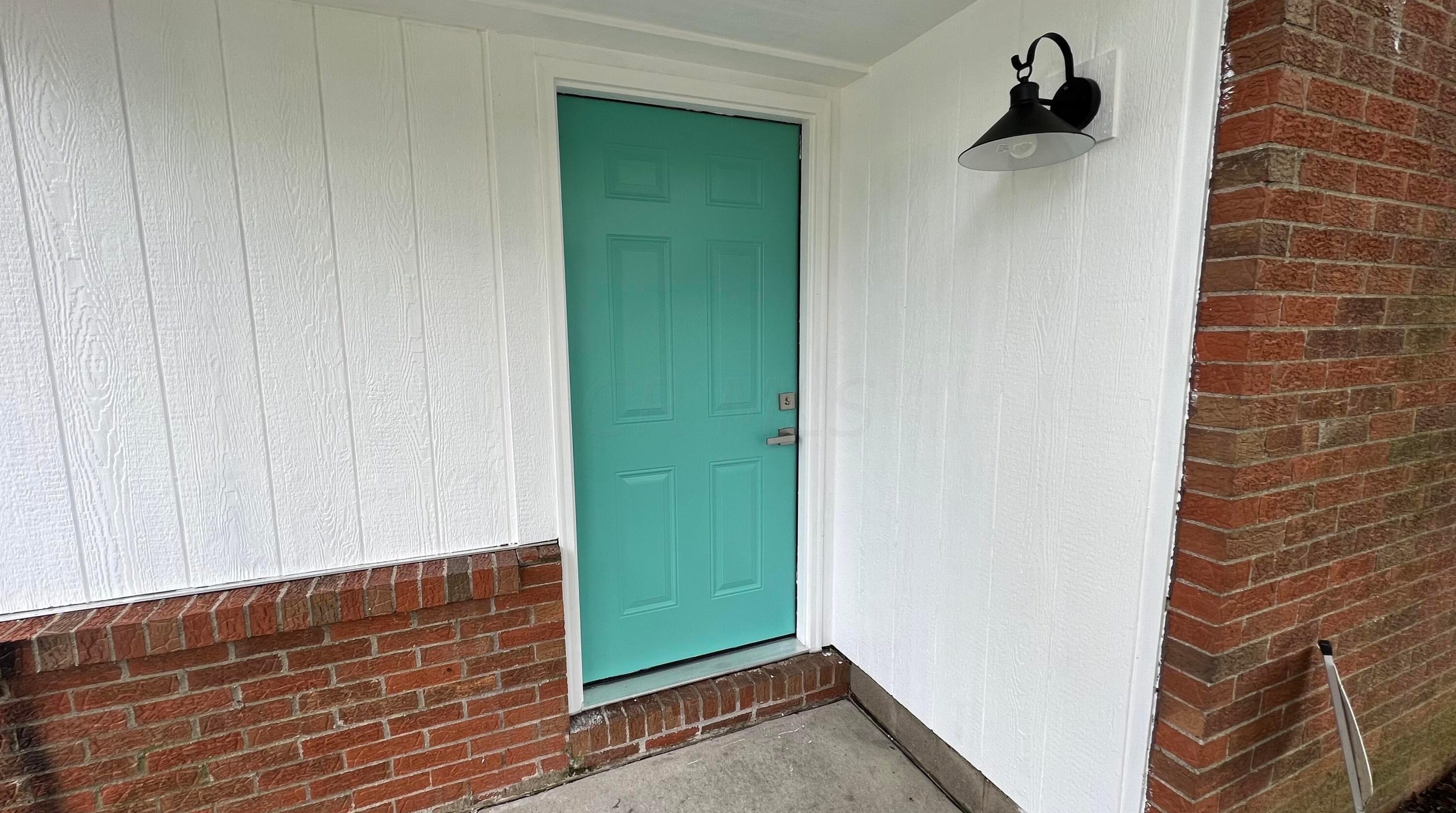 5401 Adderley Ave, Columbus OH  43232-5426 exterior