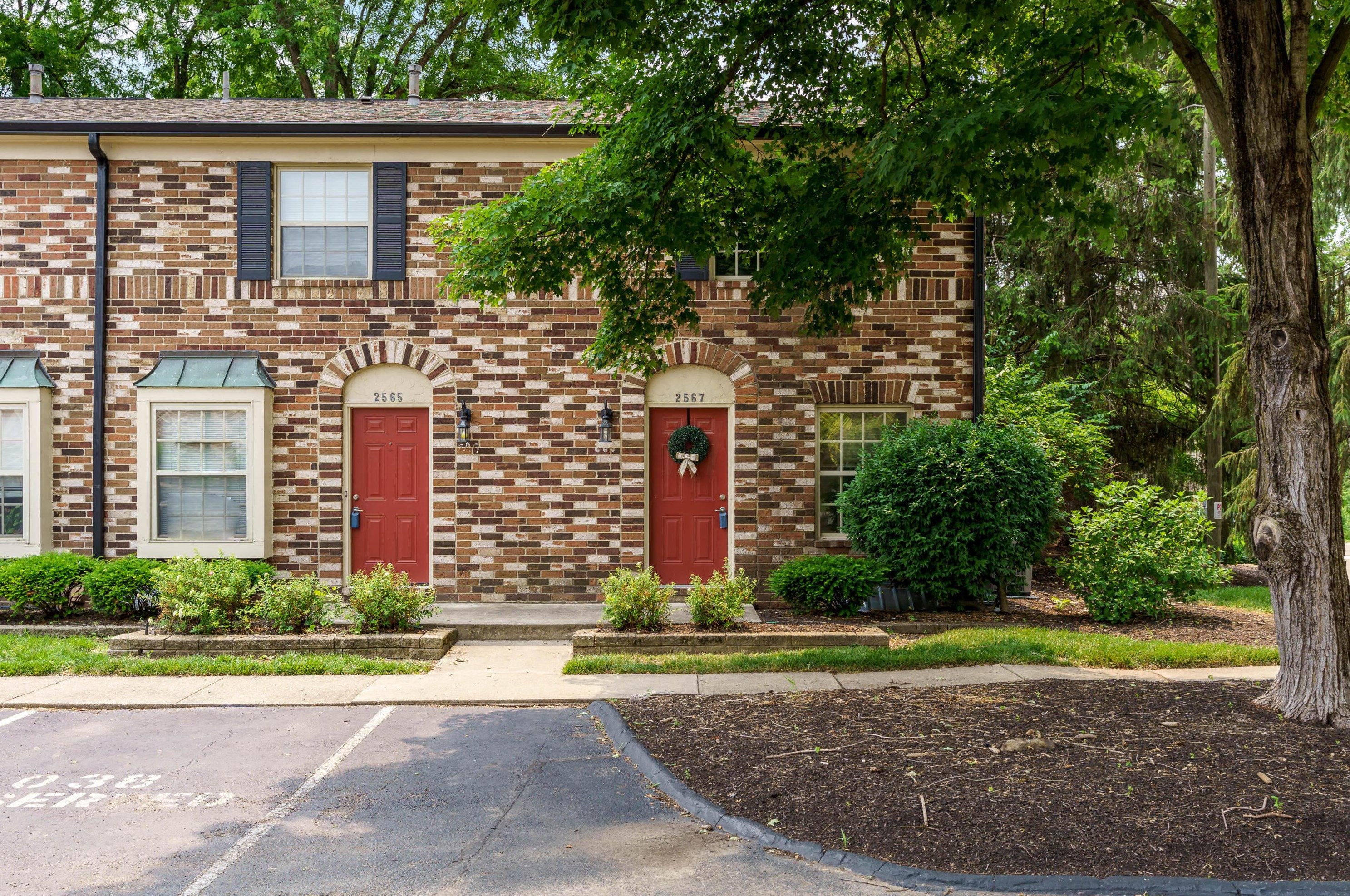 2567 Scioto View Ln, Columbus, OH 43221-3680