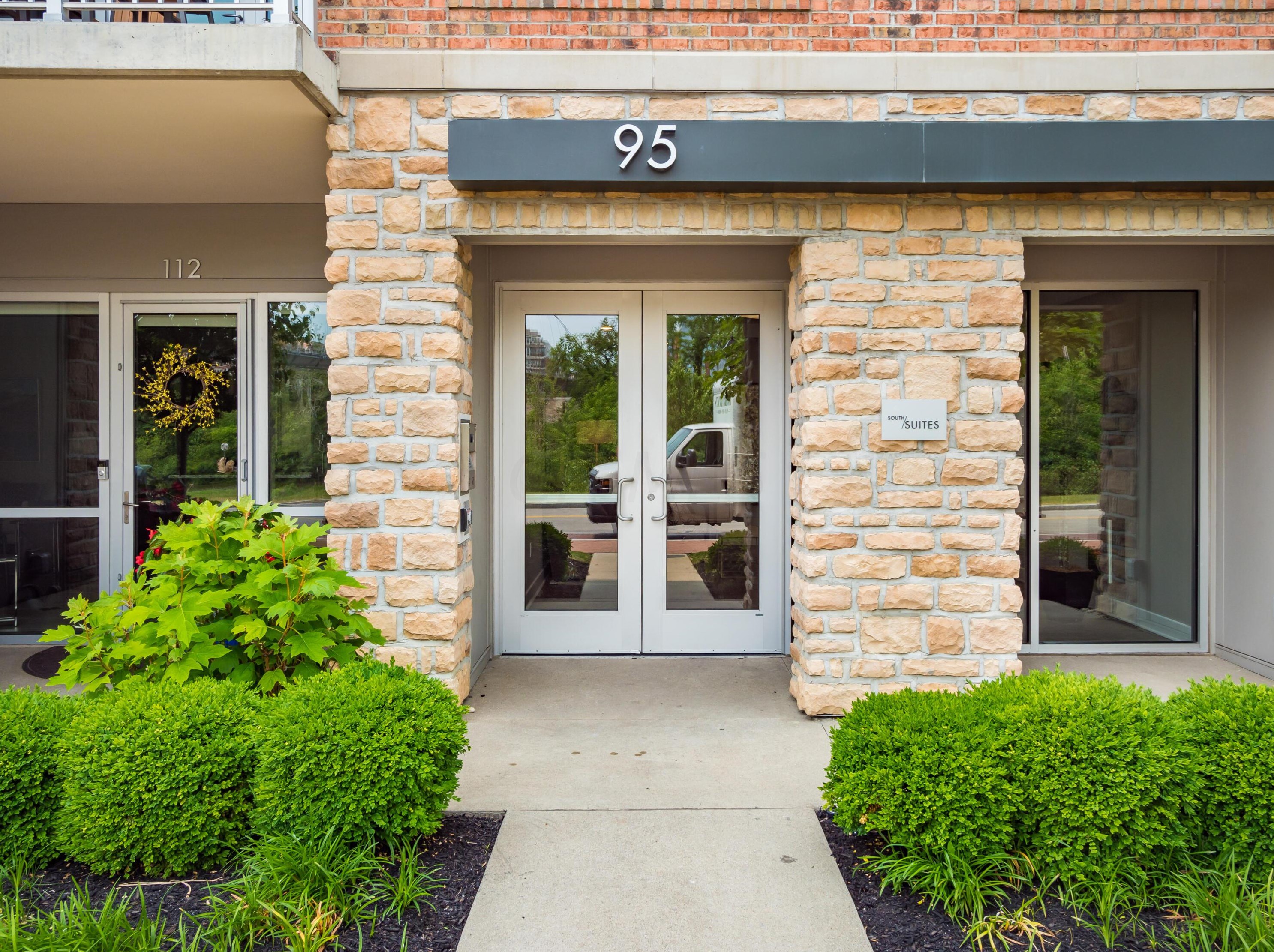 95 Riverview St, Dublin, OH 43017-1122