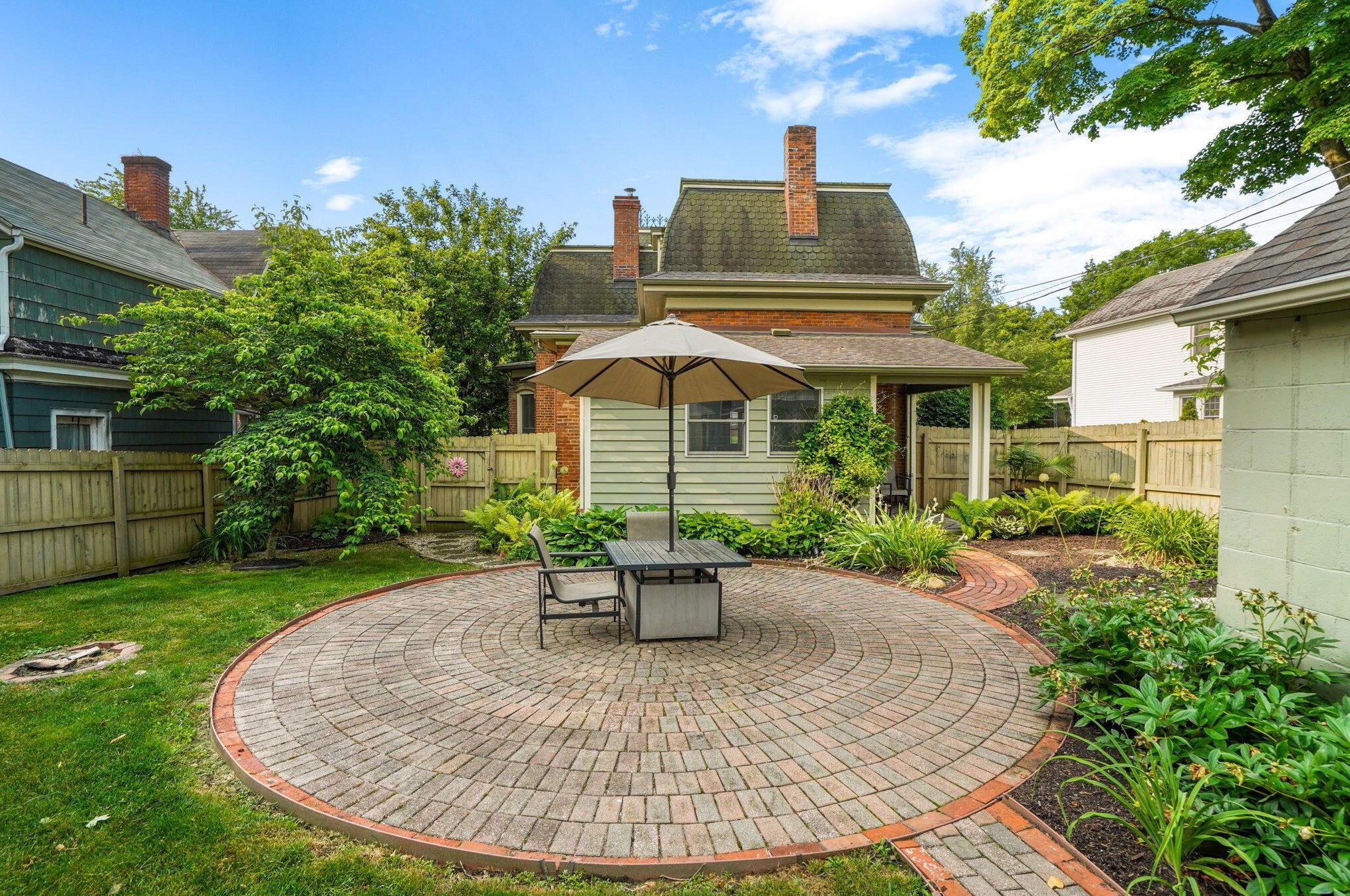 333 Wheeling St, Lancaster OH  43130-3818 exterior