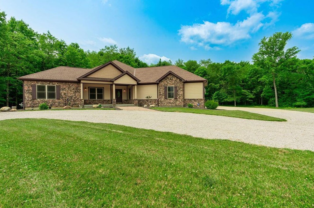 4356 Gale Rd, Granville OH  43023-9637 exterior