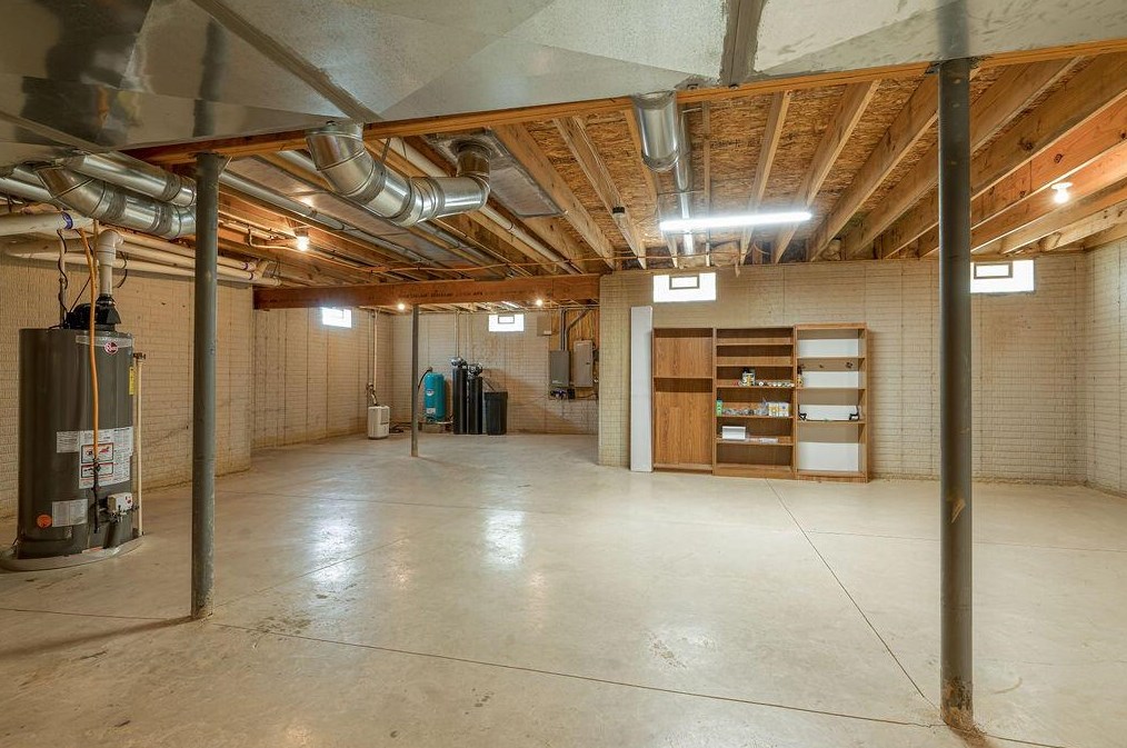 4356 Gale Rd, Granville OH  43023-9637 exterior