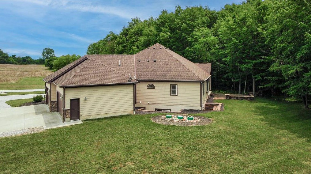 4356 Gale Rd, Granville OH  43023-9637 exterior
