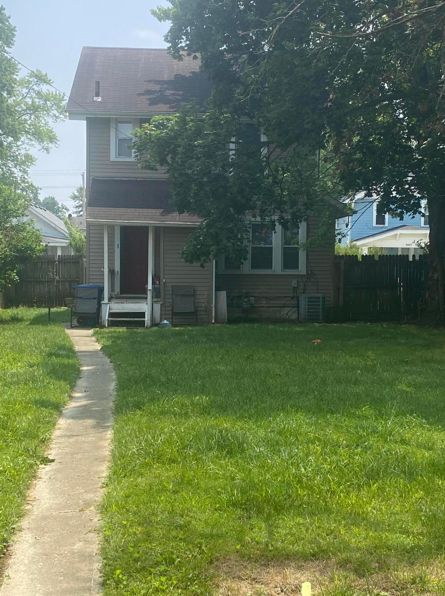 1452 Loretta Ave, Columbus OH  43211-1419 exterior