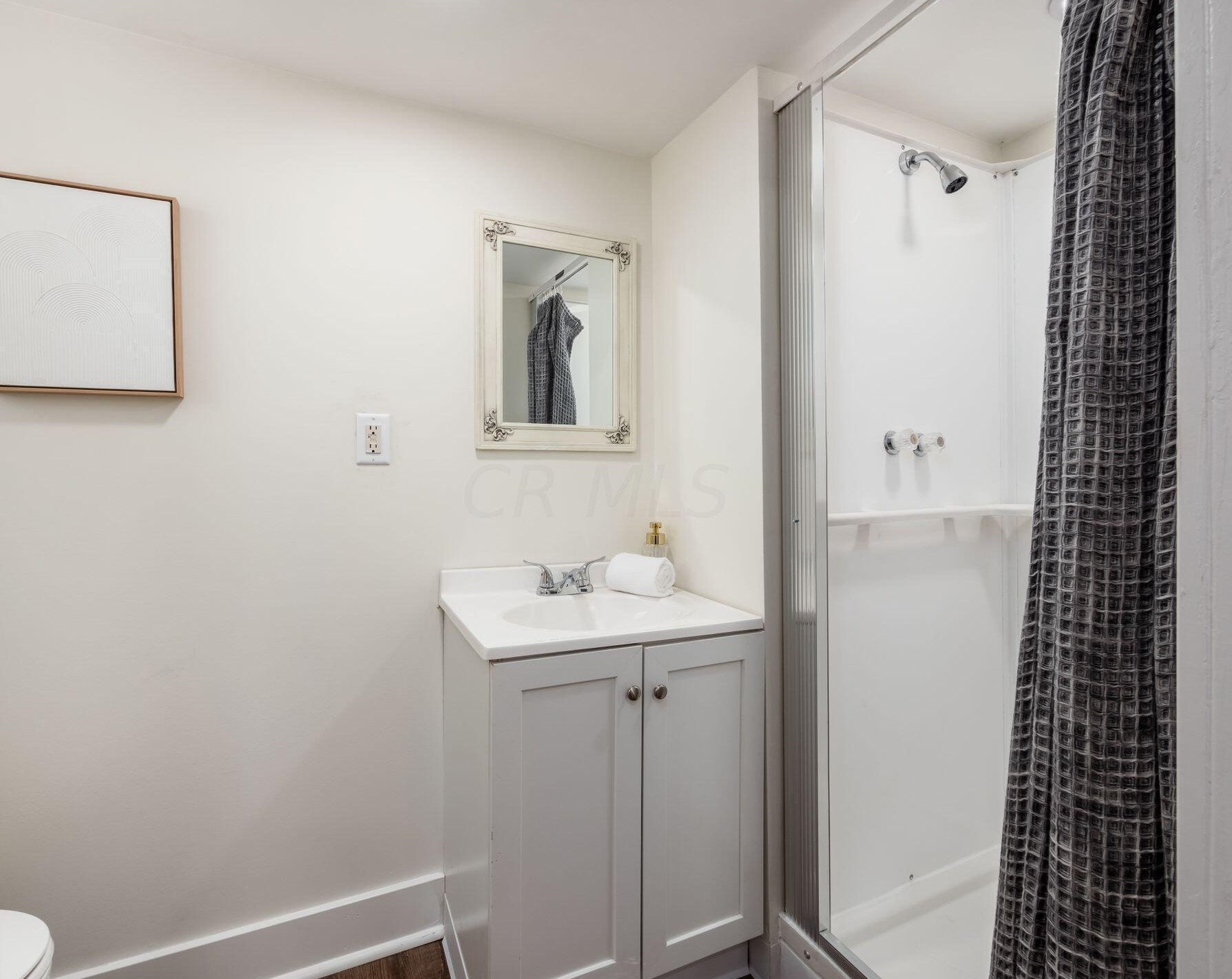 876 Campbell Ave, Columbus OH 43223-1521 exterior