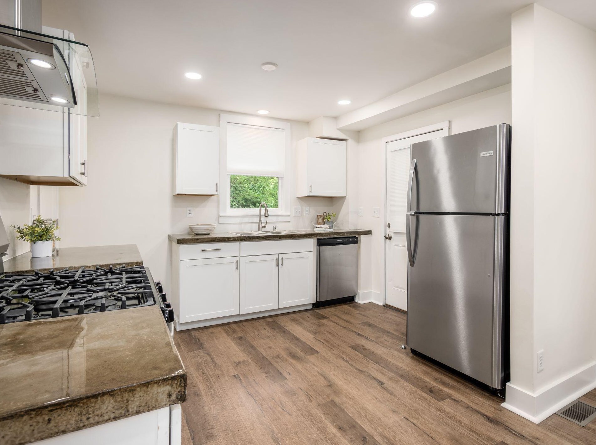 876 Campbell Ave, Columbus OH 43223-1521 exterior