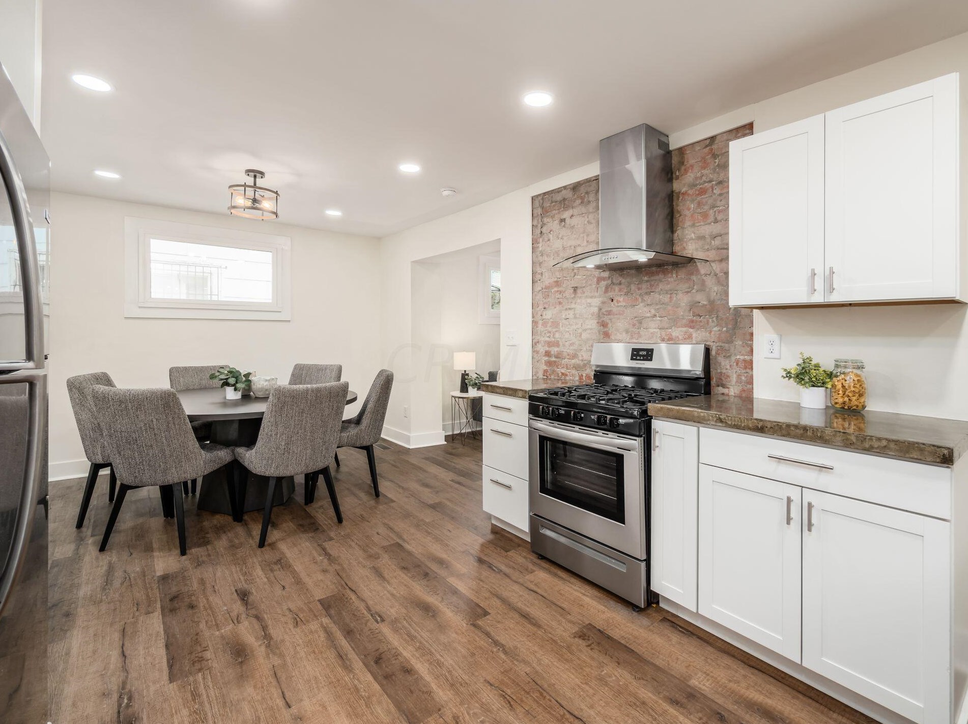 876 Campbell Ave, Columbus OH 43223-1521 exterior