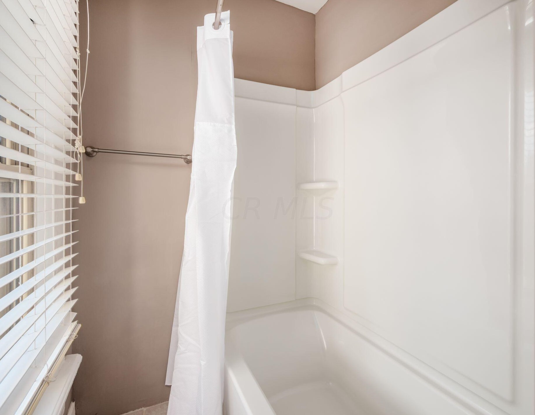 811 Ebner St, Columbus OH  43206-2211 exterior