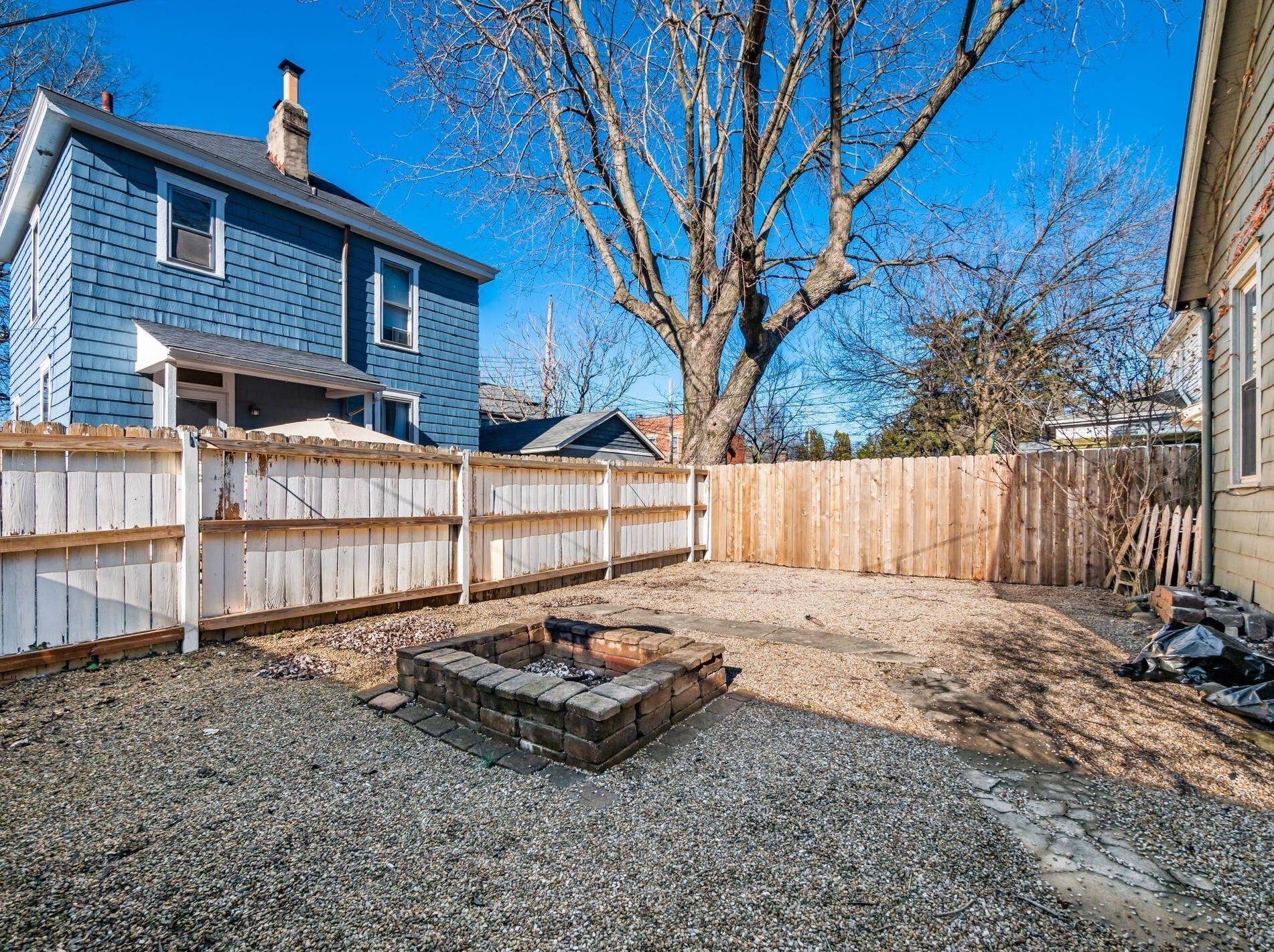 811 Ebner St, Columbus OH  43206-2211 exterior