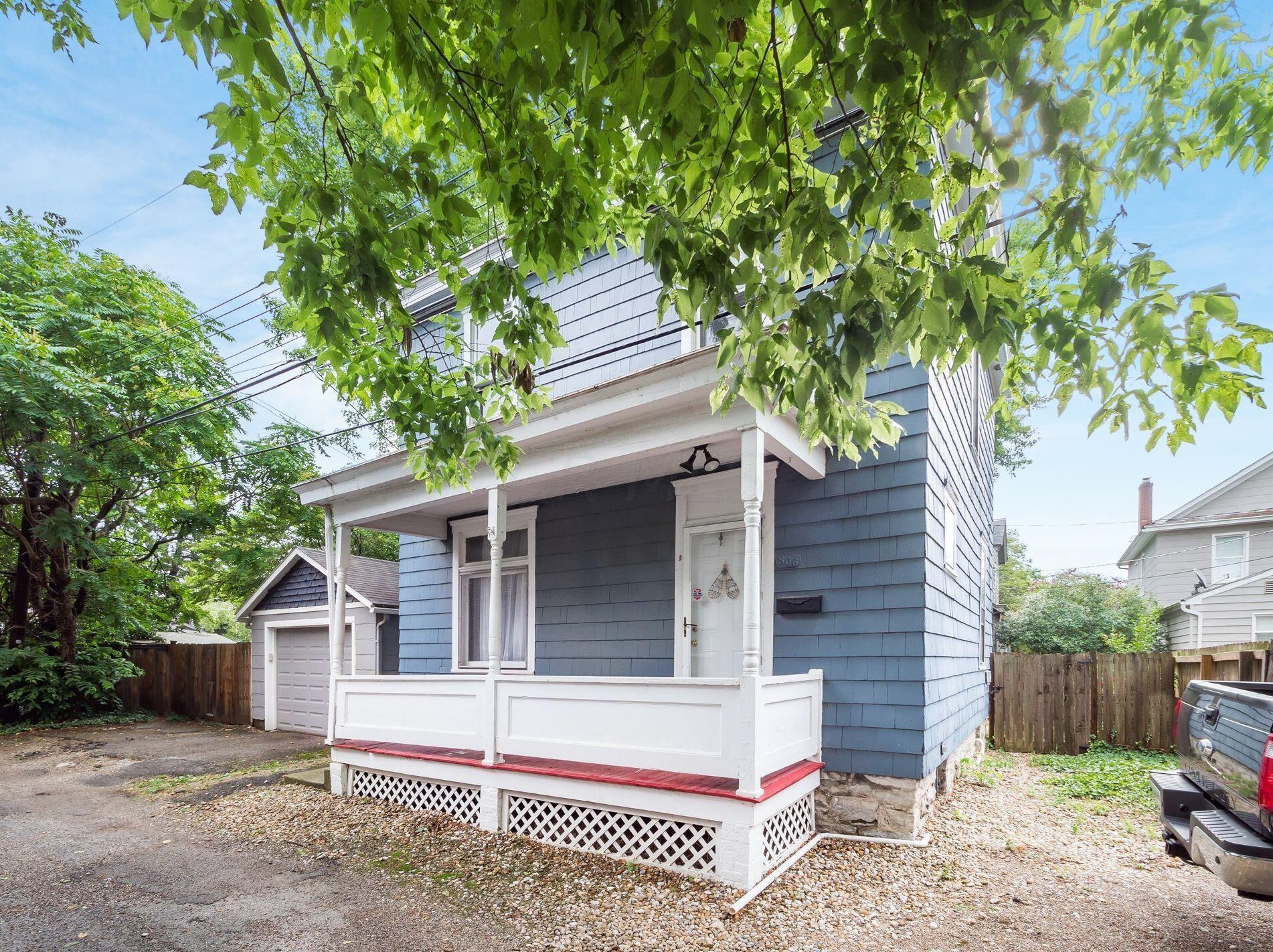 811 Ebner St, Columbus OH  43206-2211 exterior