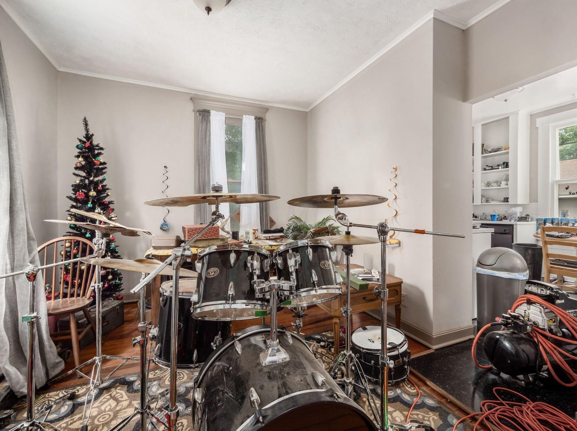 811 Ebner St, Columbus OH  43206-2211 exterior