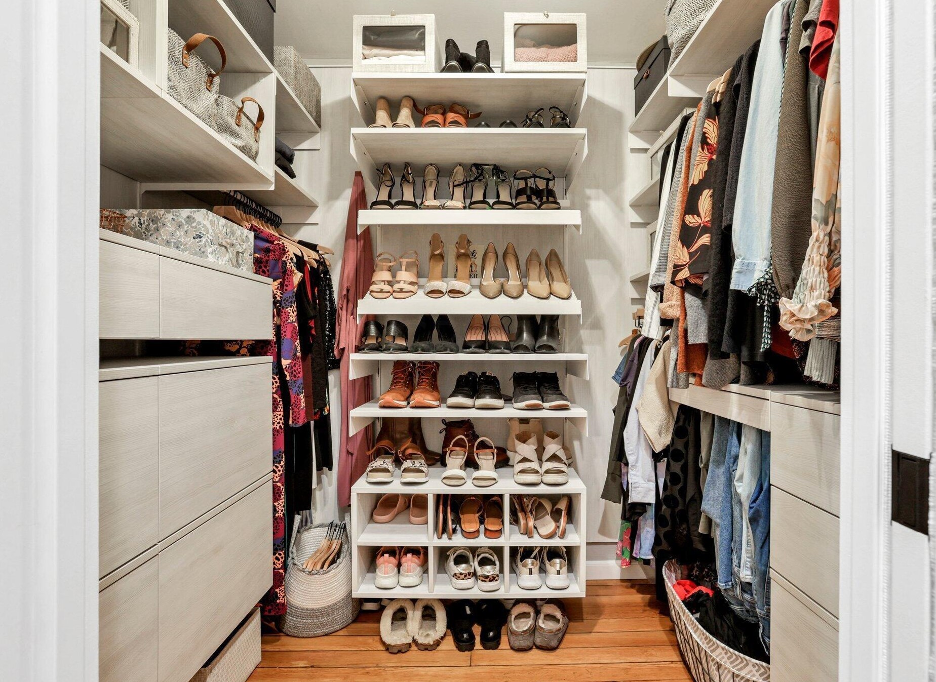 678 9 St, Columbus OH 43215-3973 exterior