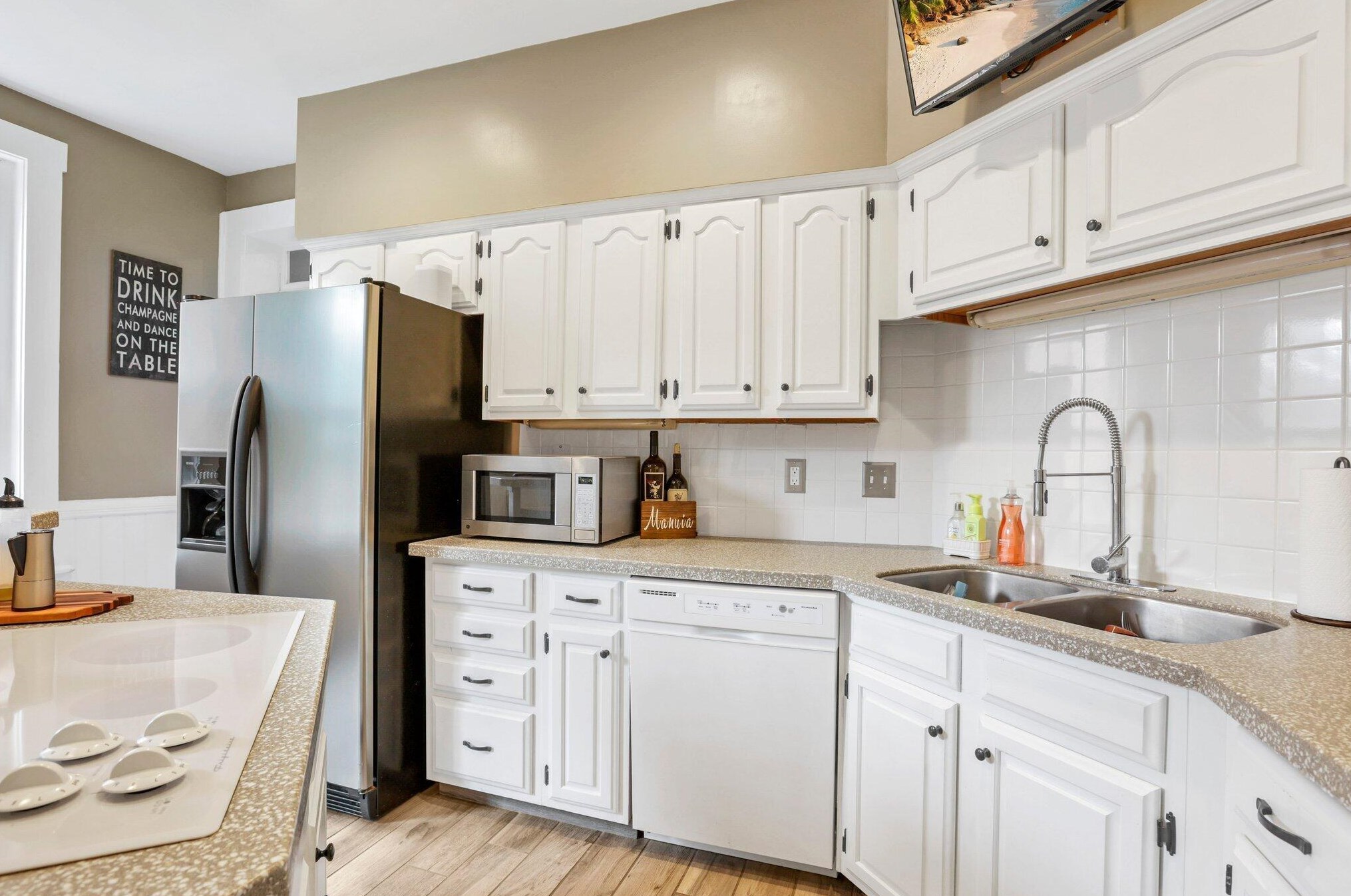 678 9 St, Columbus OH 43215-3973 exterior