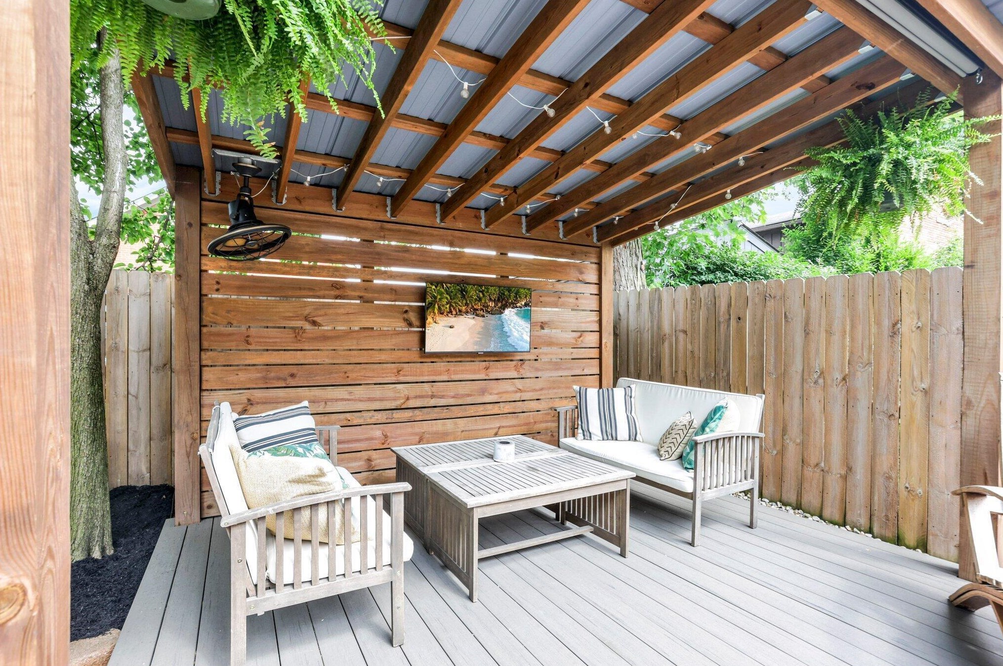 678 9 St, Columbus OH 43215-3973 exterior