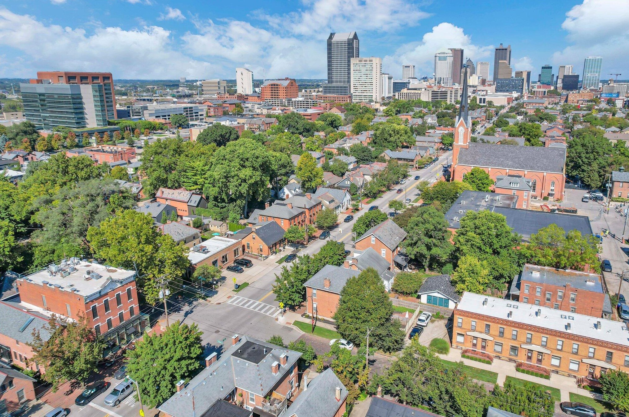 678 9 St, Columbus OH 43215-3973 exterior