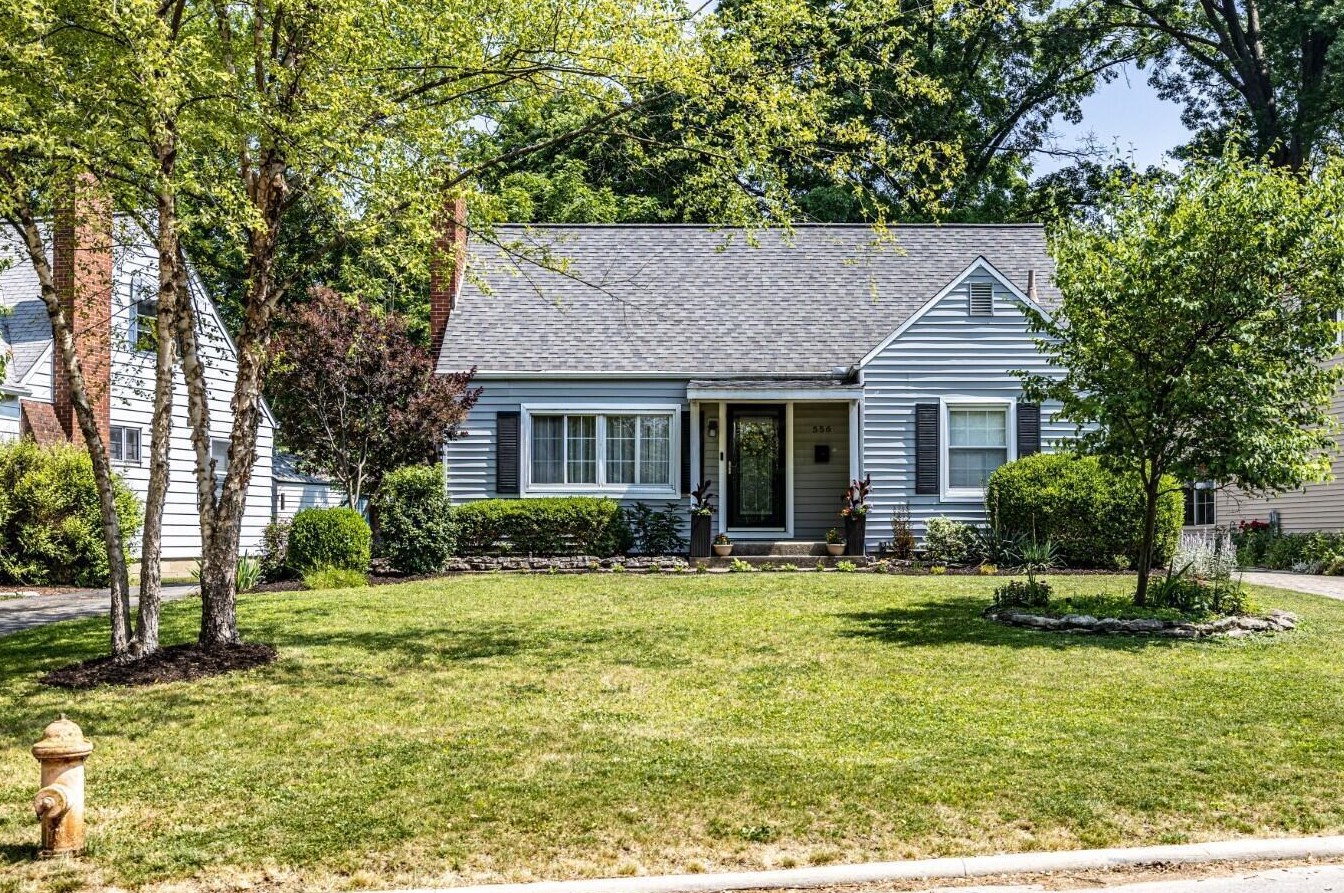 556 Dominion Blvd, Columbus, OH 43214-2276