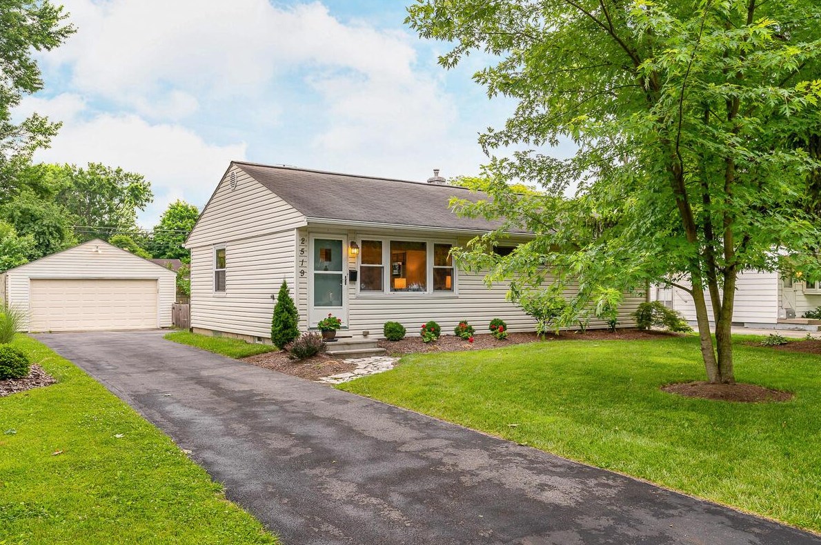 2519 Cranford Rd, Columbus, OH 43221-1105