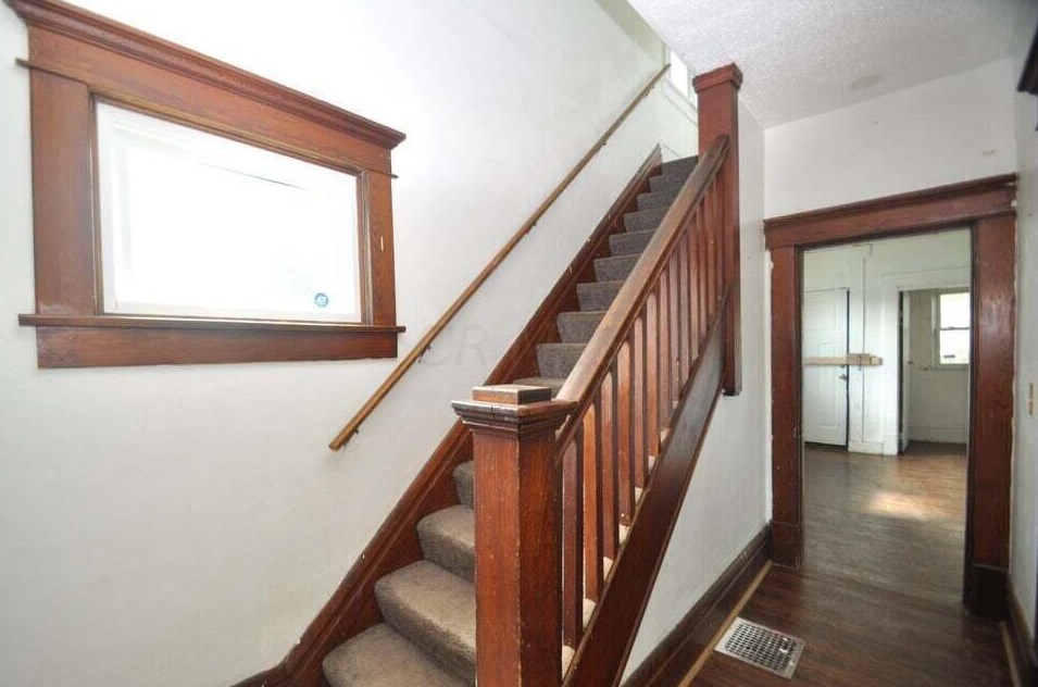 41 Ogden Ave, Columbus OH  43204-3258 exterior