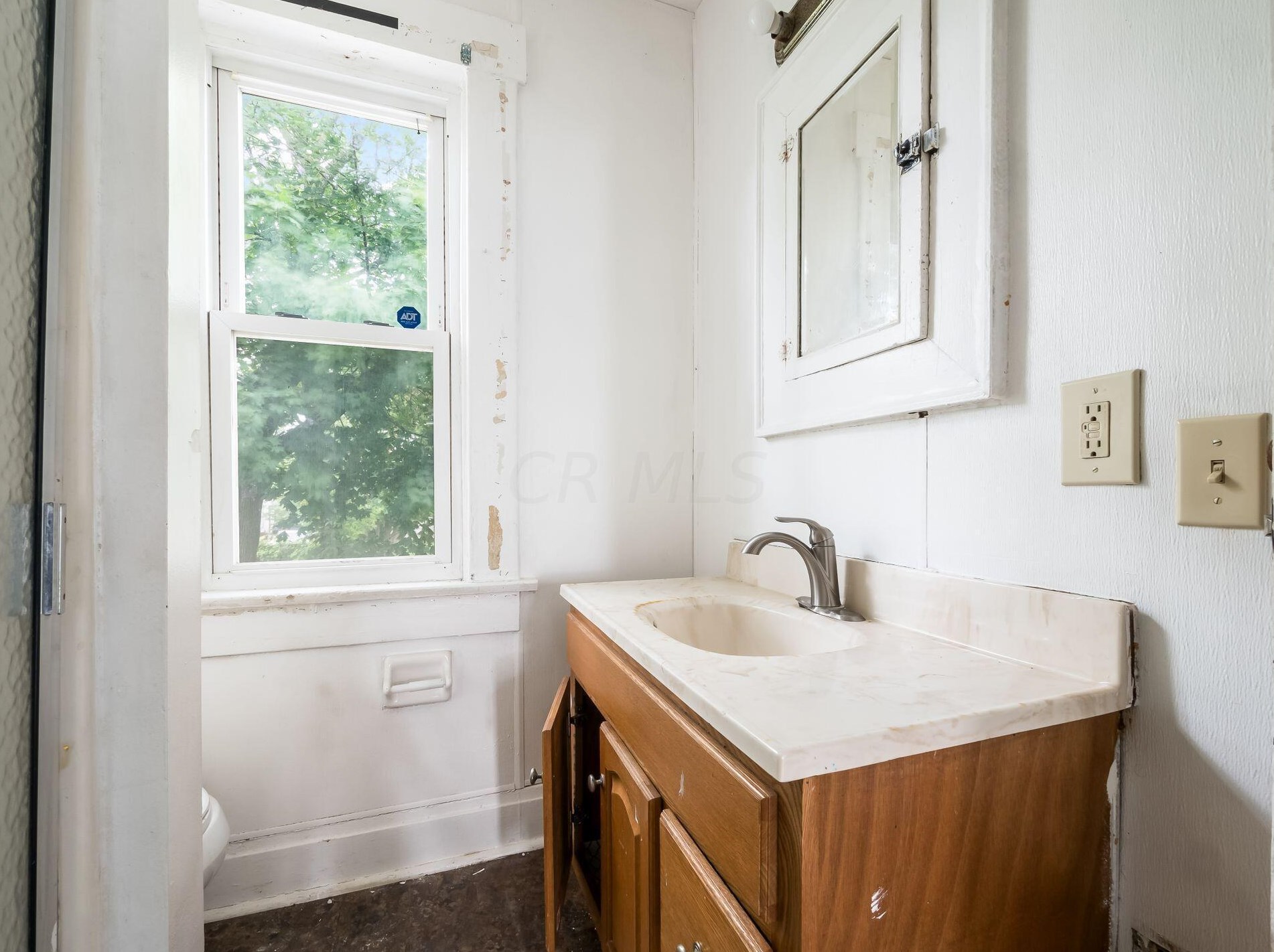 41 Ogden Ave, Columbus OH  43204-3258 exterior