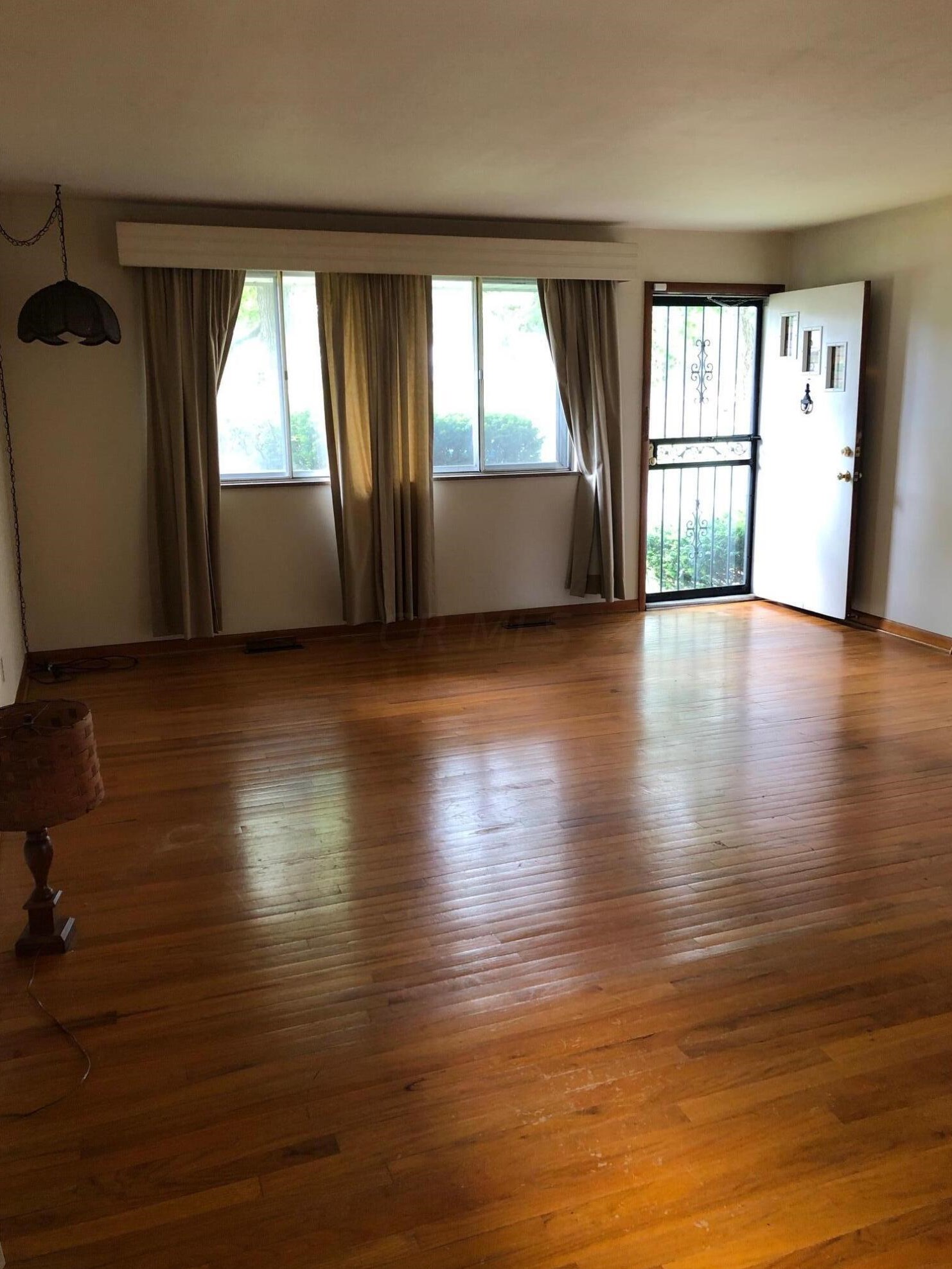 3462 Seabrook Ave, Columbus, OH 43227-3242