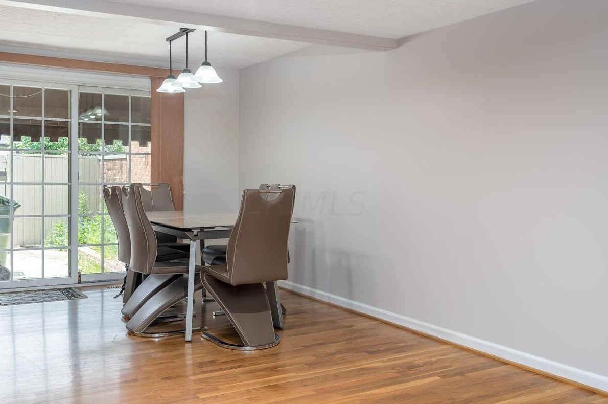 5106 Ranstead Ct, Columbus OH 43220-2545 exterior