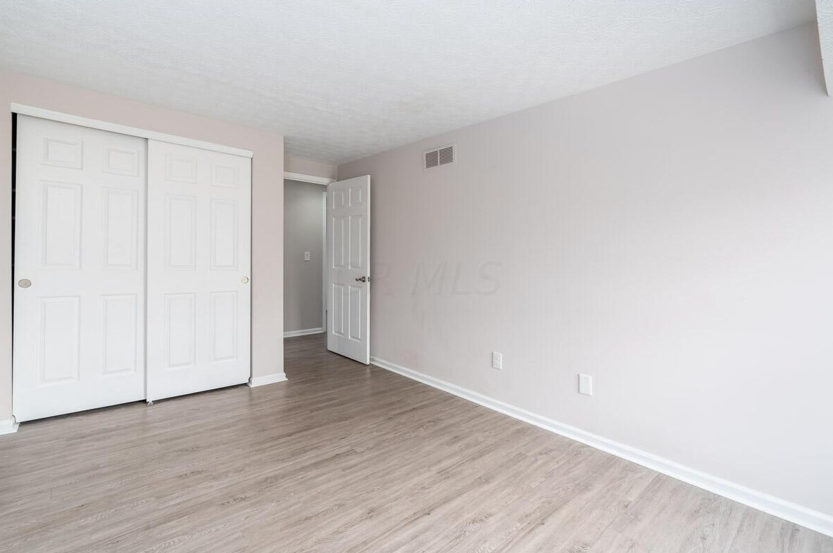 5106 Ranstead Ct, Columbus OH 43220-2545 exterior