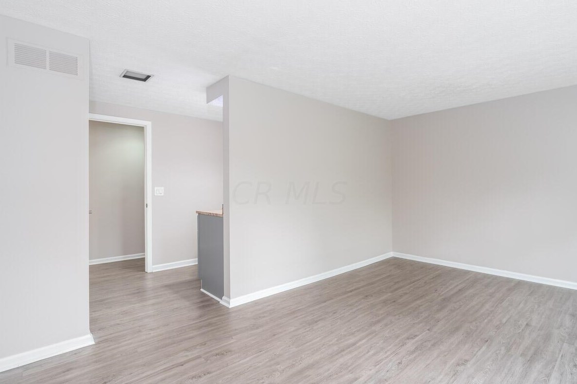 5106 Ranstead Ct, Columbus OH 43220-2545 exterior