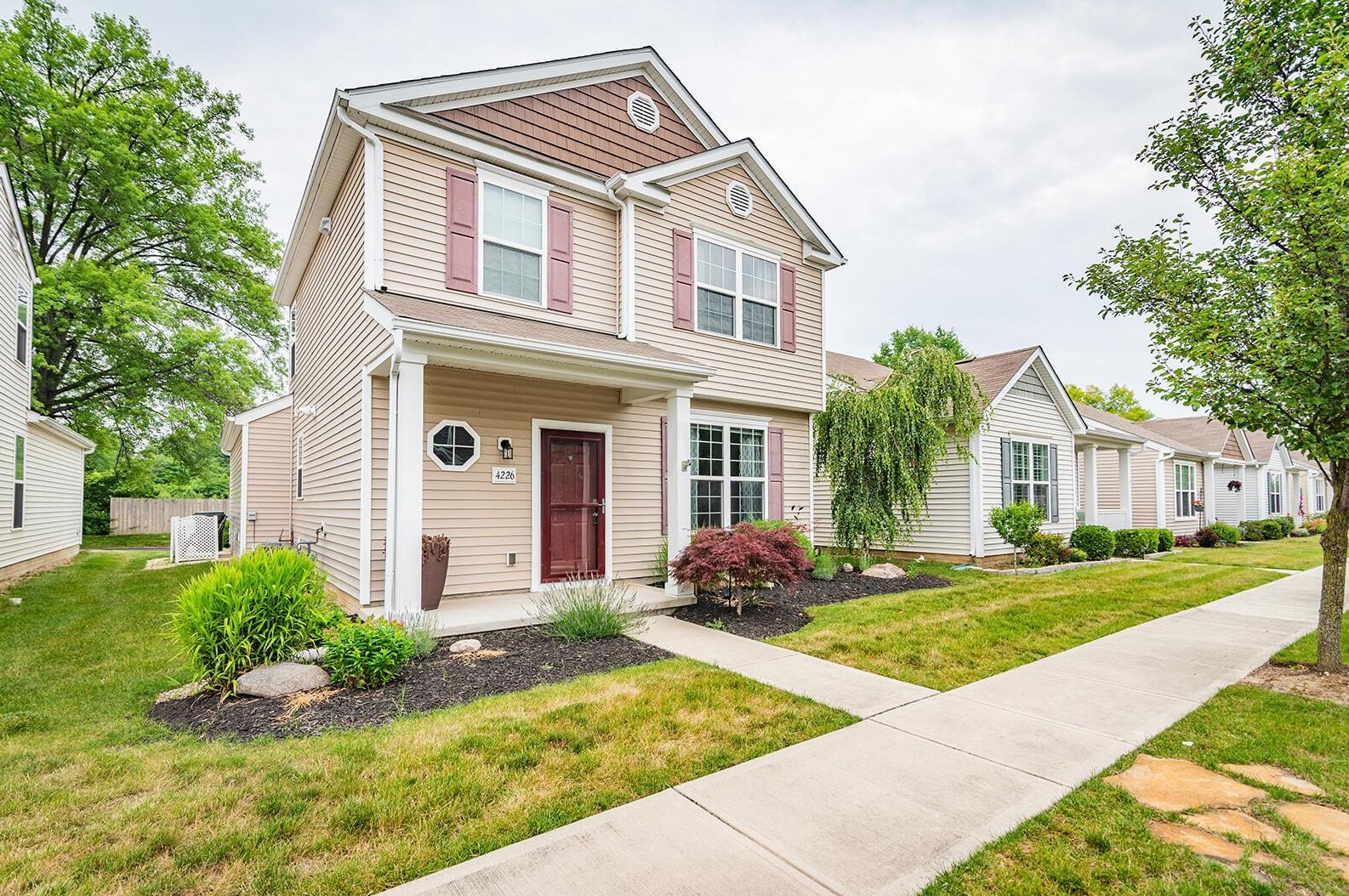 4226 White Spruce Ln, Darbydale, OH 43123