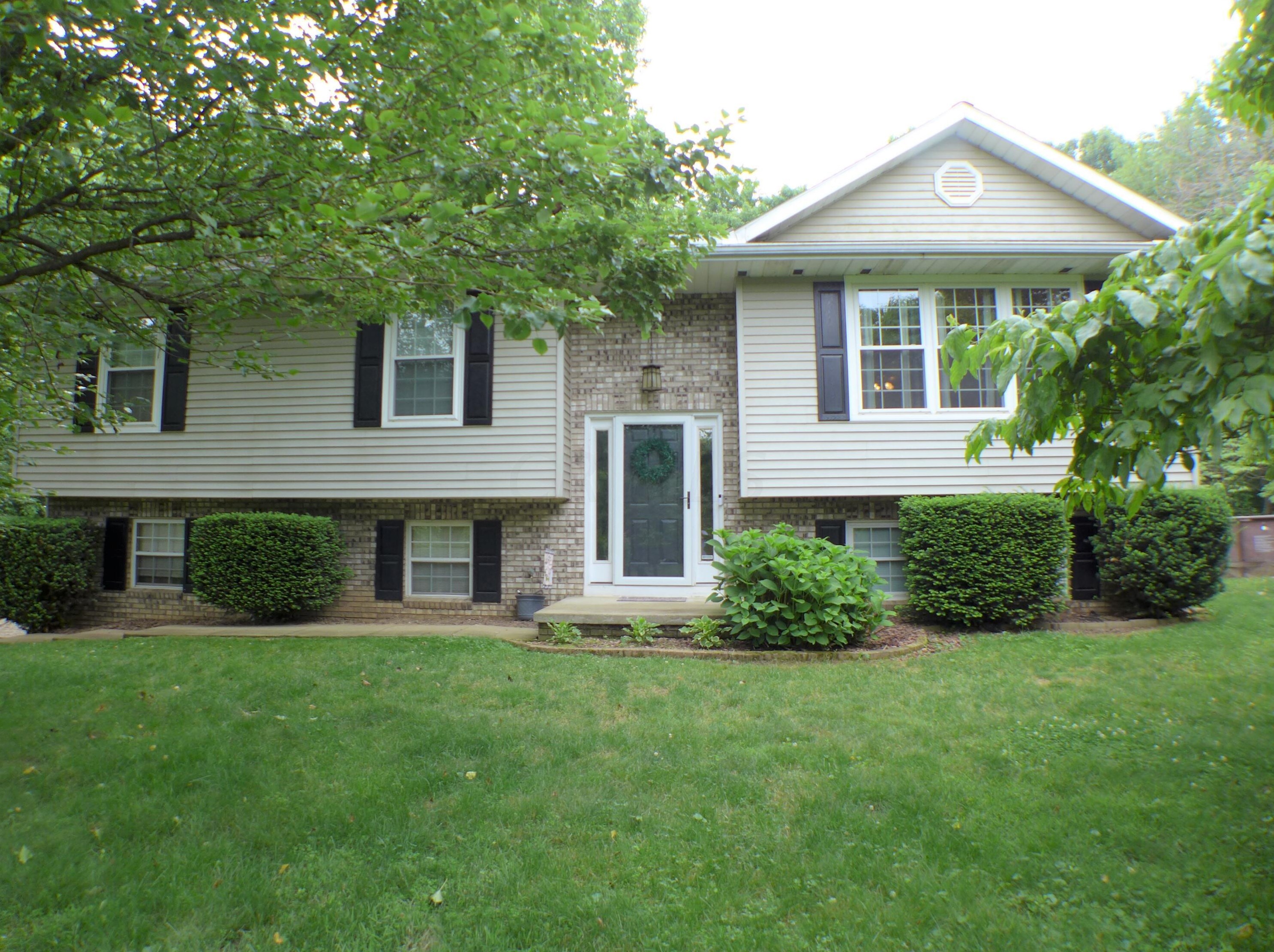 22385 Buena Vista Rd, Rockbridge, OH 43149