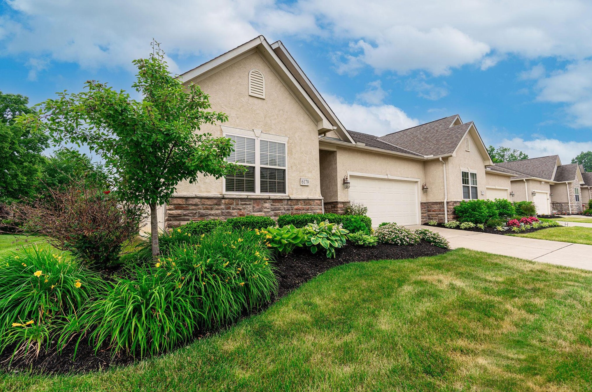 6179 Marias Point Ln, Columbus, OH 43213-5117