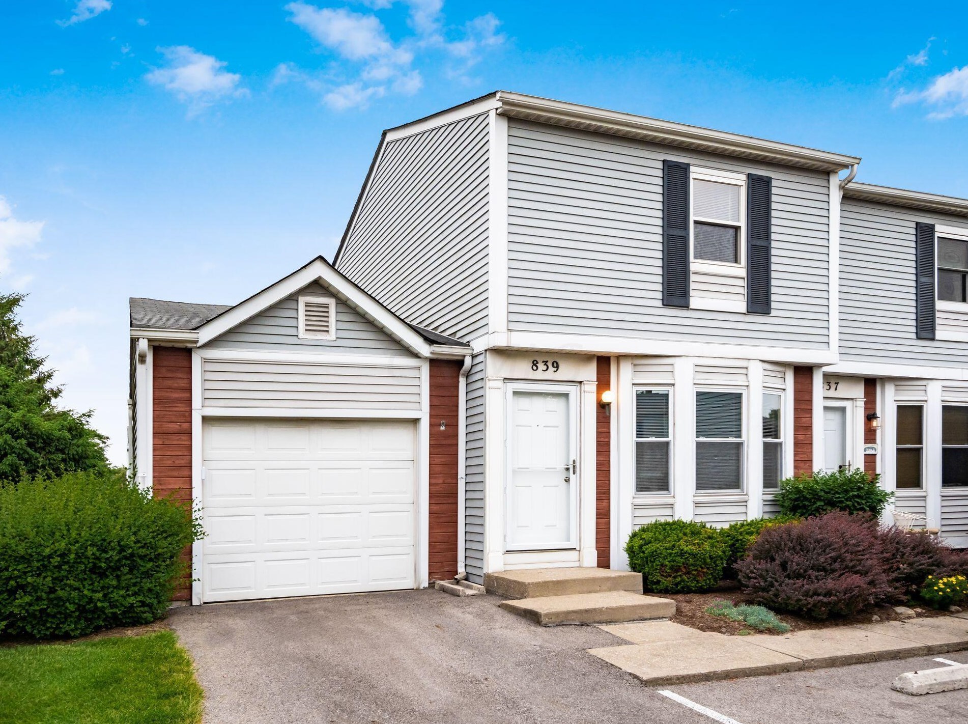 839 Annagladys Dr #s-1, Sharon Township, OH 43085